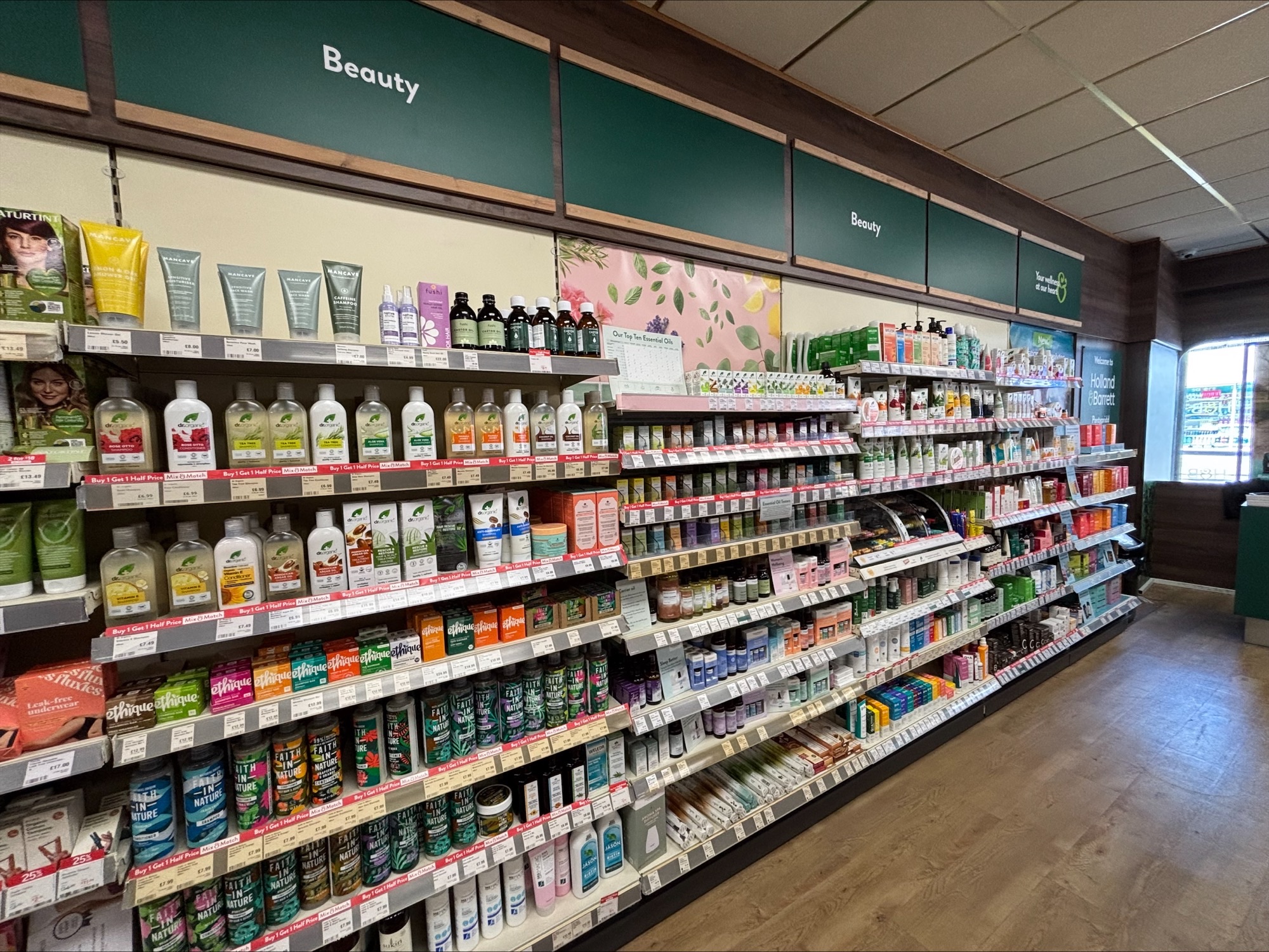 Holland & Barrett - Pontypridd