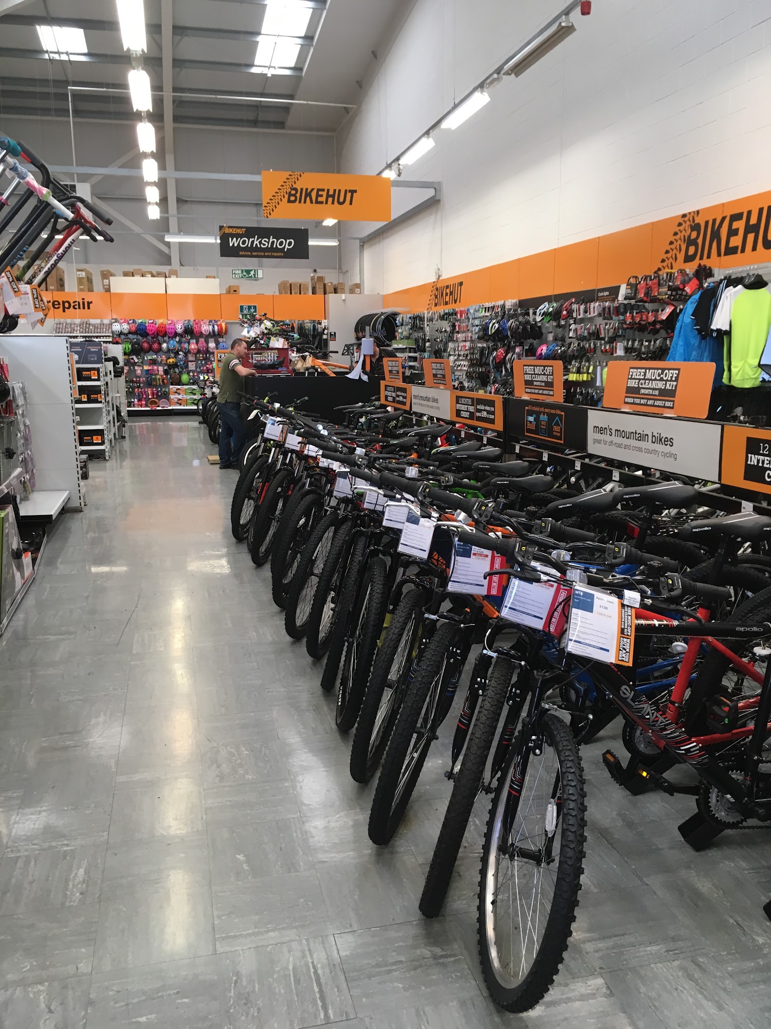 Halfords - Port Talbot