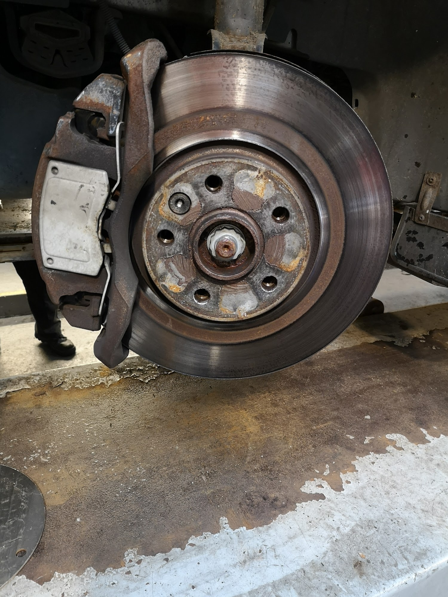 Halfords Autocentre Swansea