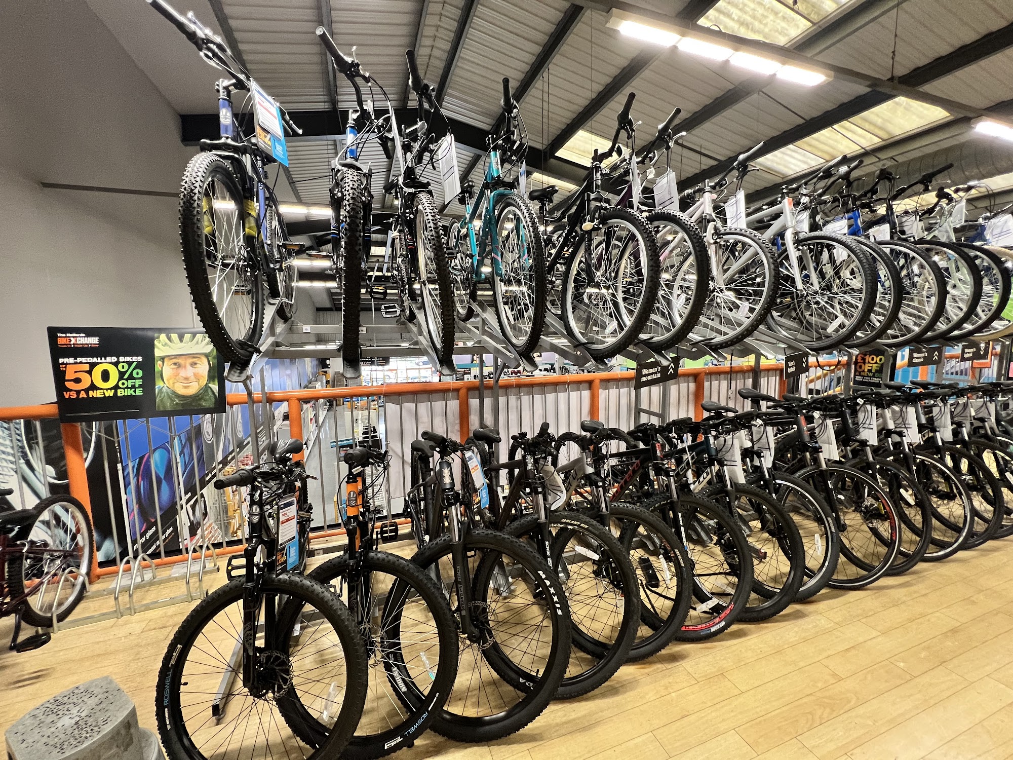 Halfords - Wrexham