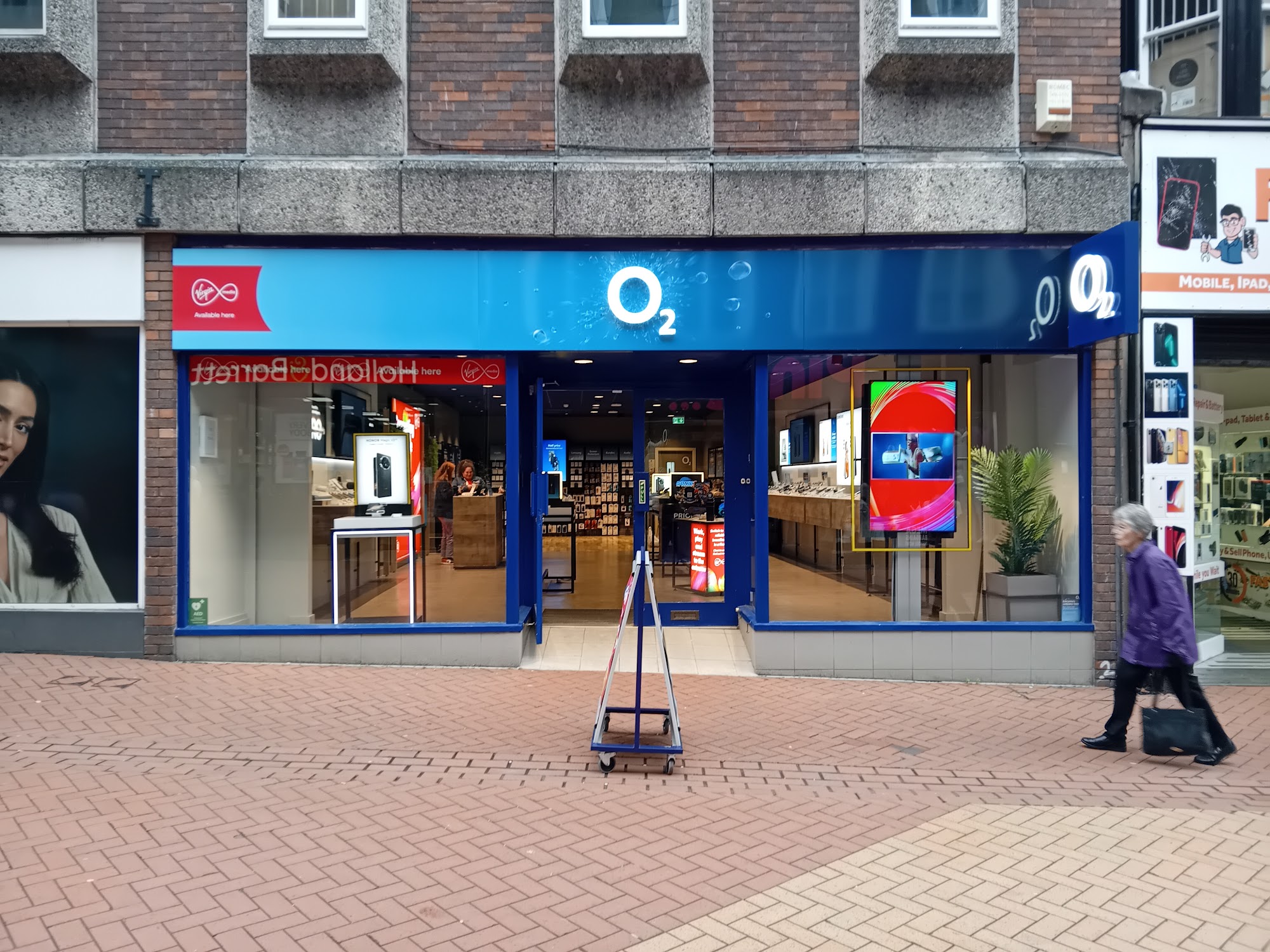 O2 Shop Wrexham - Hope Street