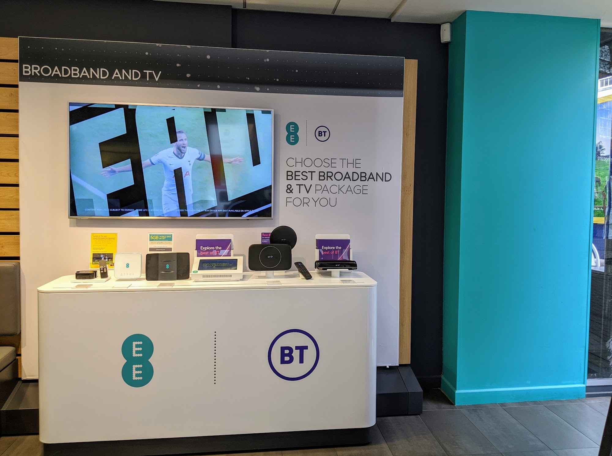 EE