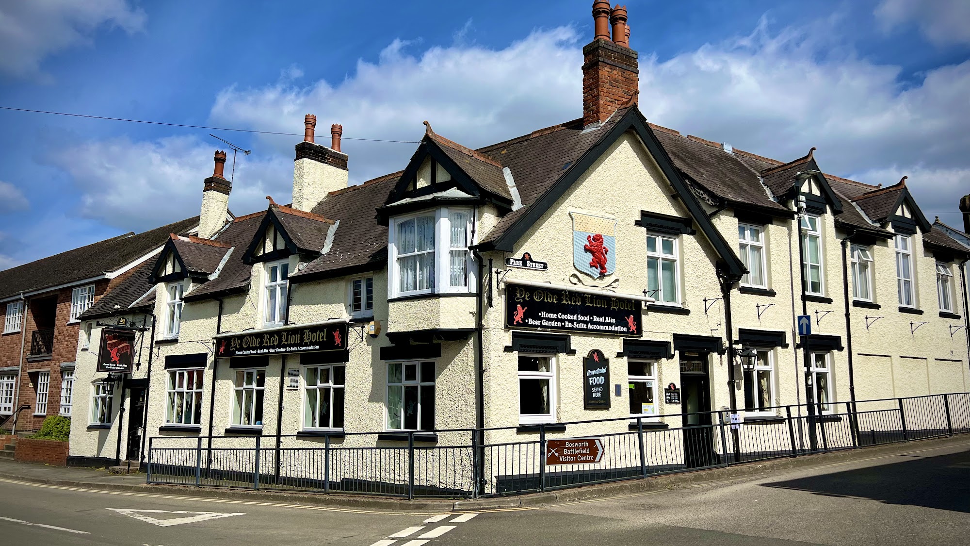Ye Olde Red Lion Hotel
