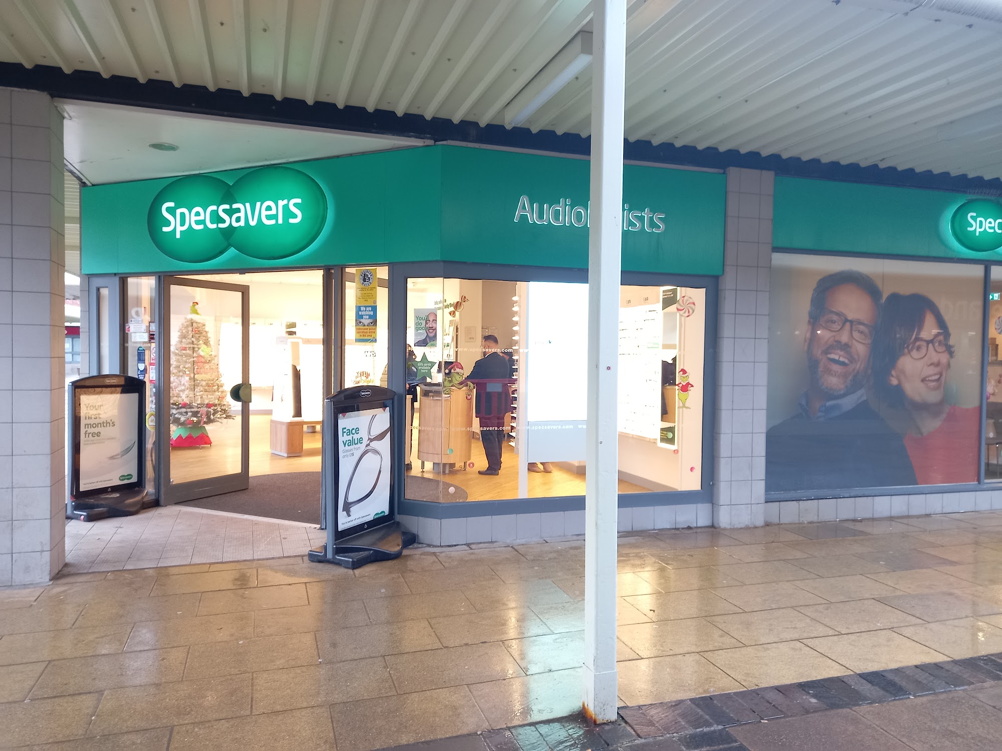 Specsavers Opticians and Audiologists - Chelmsley Wood