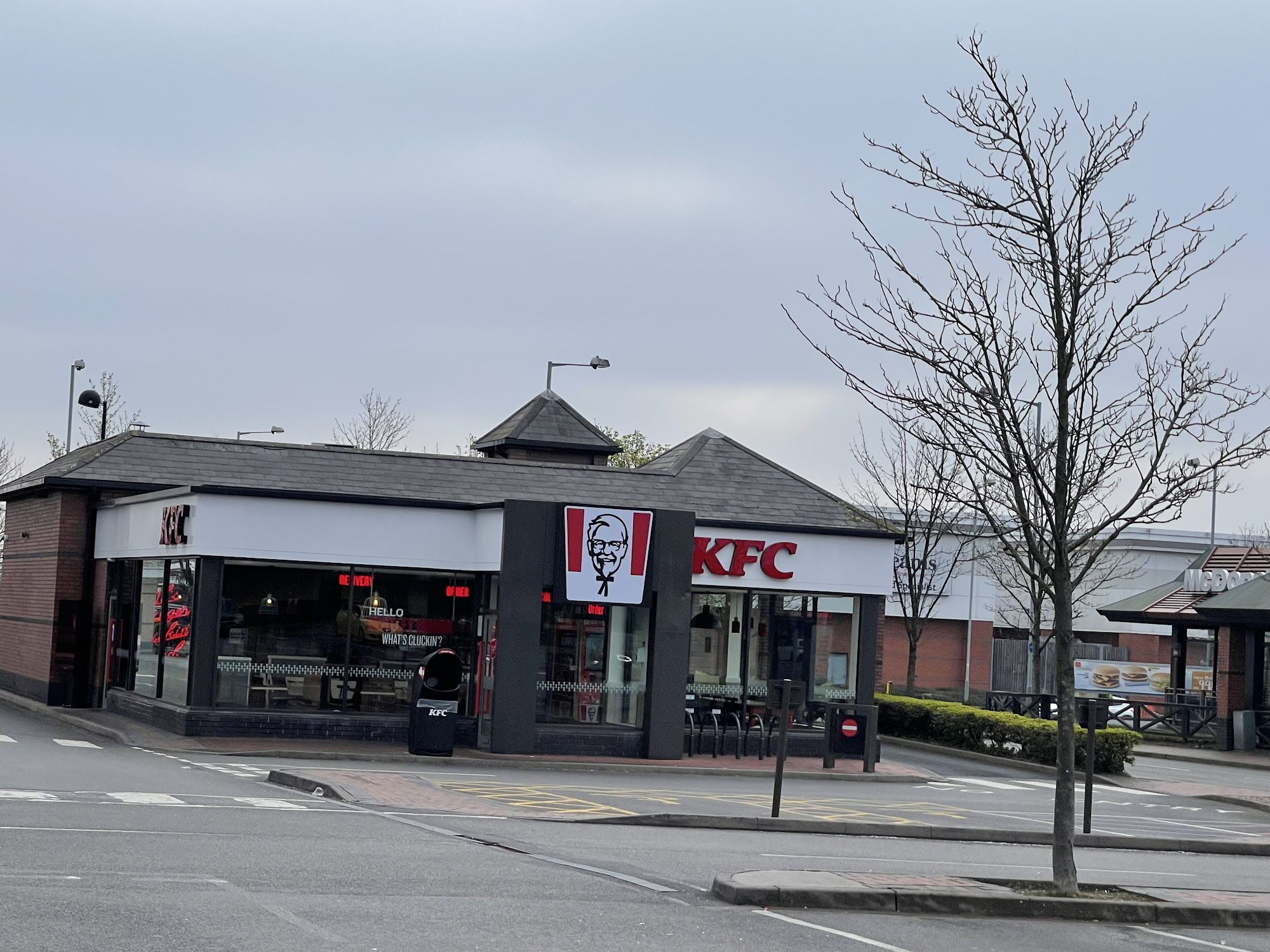 KFC Wolverhampton - Bentley Bridge Pleasure Pk Bentleybridge Way Bentley Bridge Pleasure Park, Wolverhampton