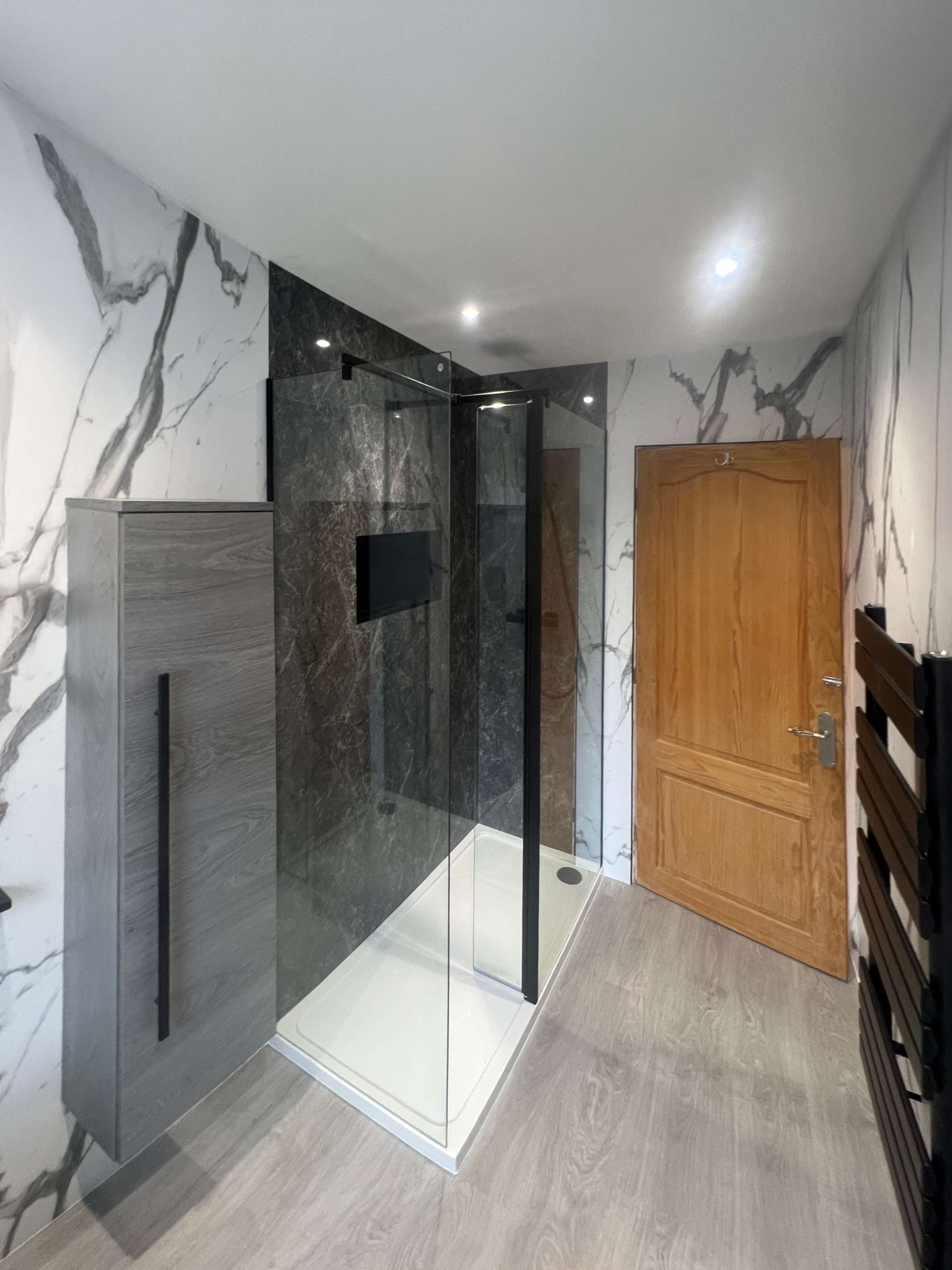 Tippers Luxury Kitchens & Bathrooms (Wolverhampton)