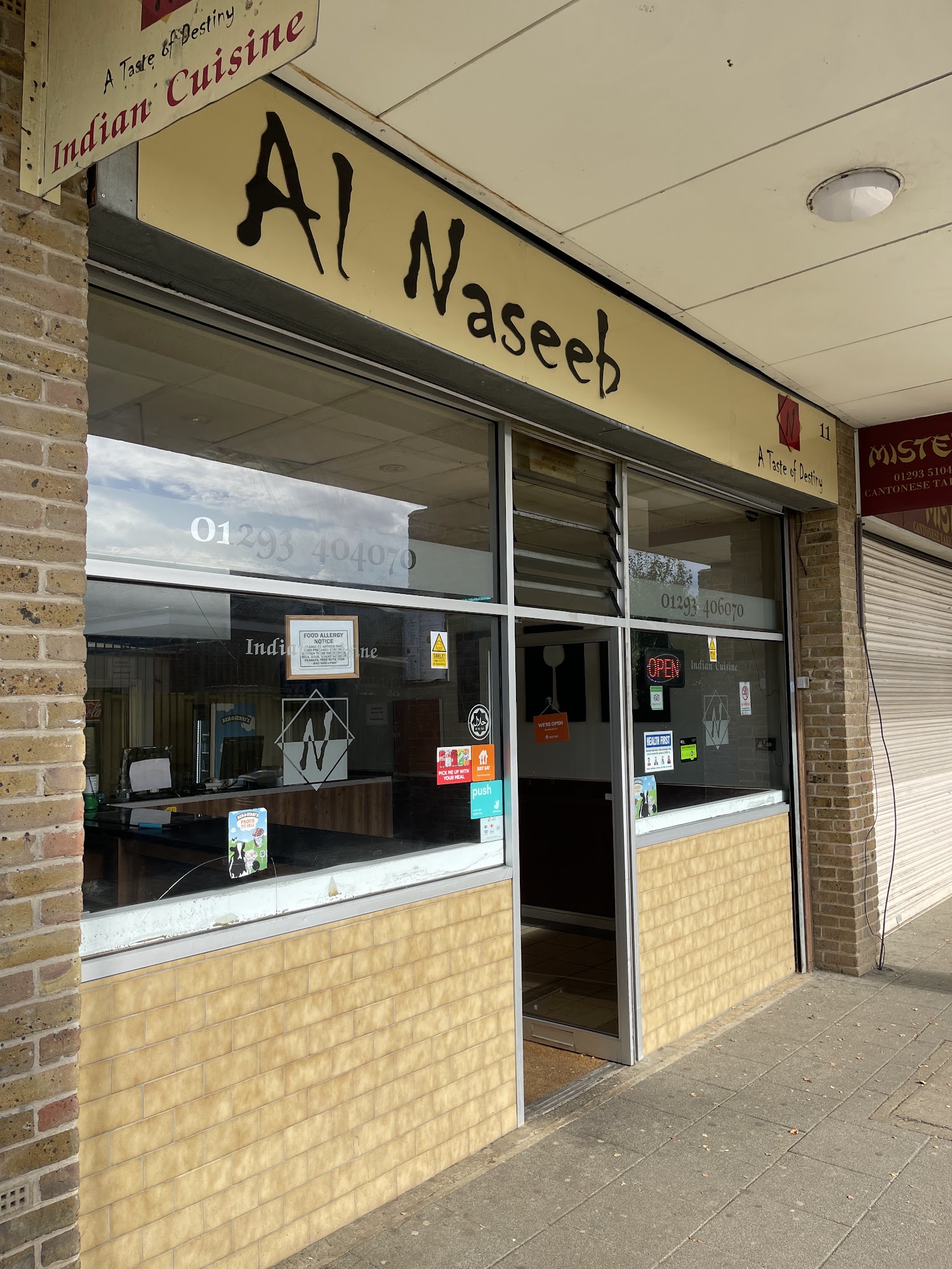 Al Naseeb Crawley 11 Dorsten Square, Crawley