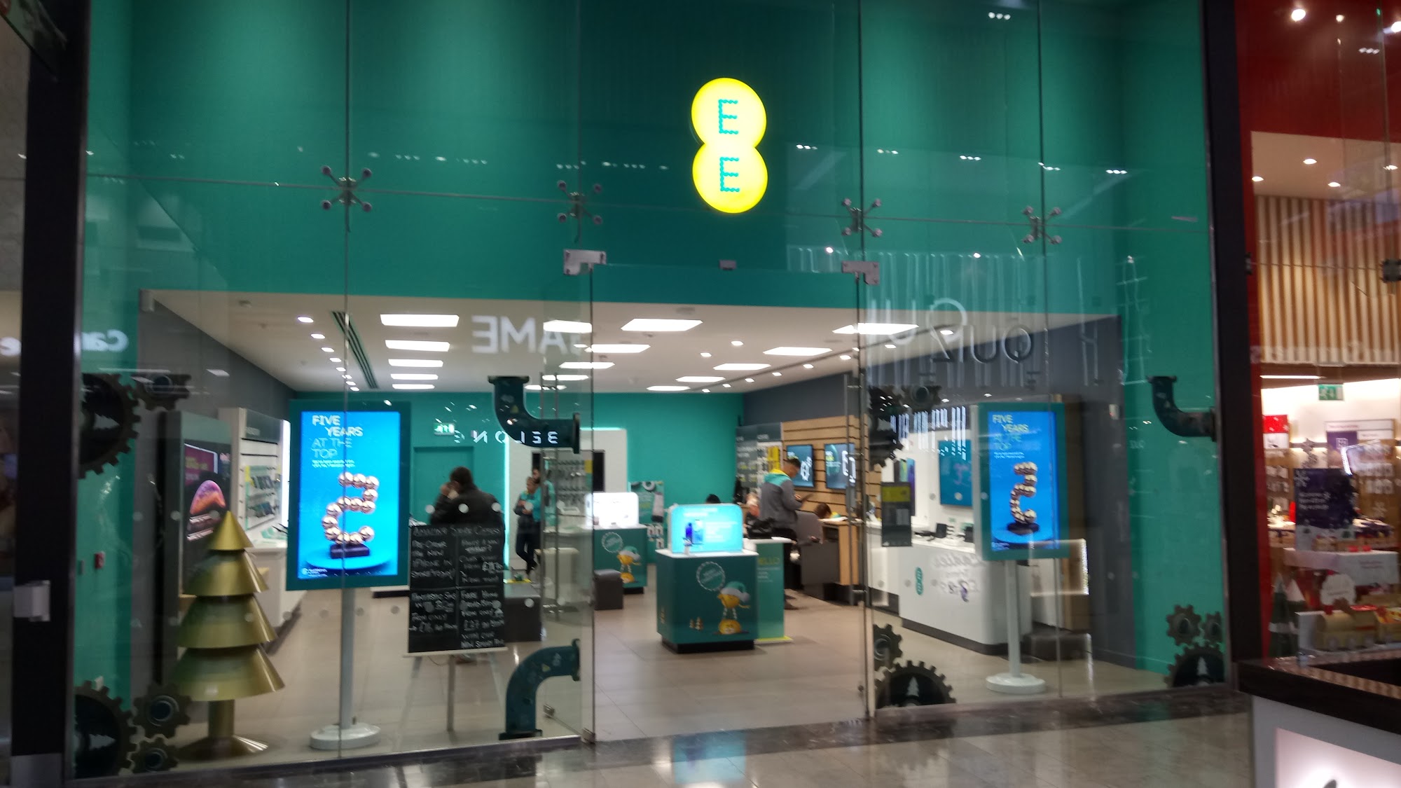 EE