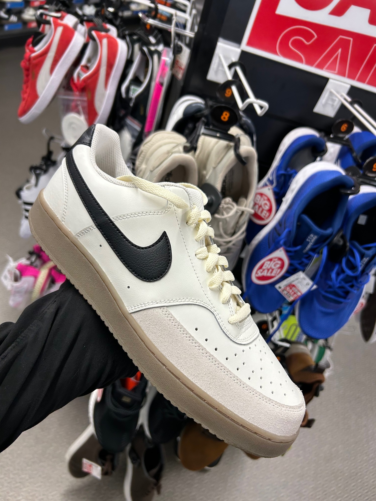 Wynsors World of Shoes