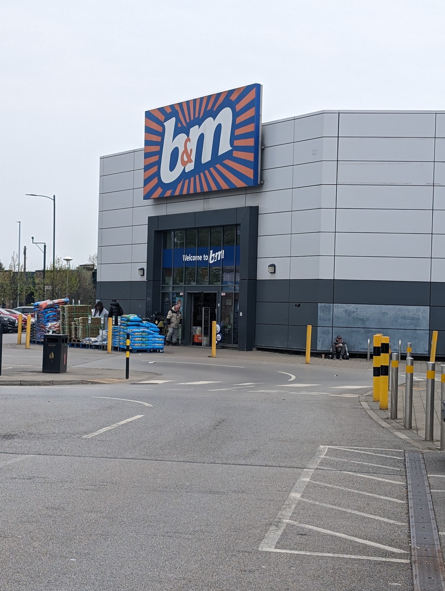 B&M Home Store