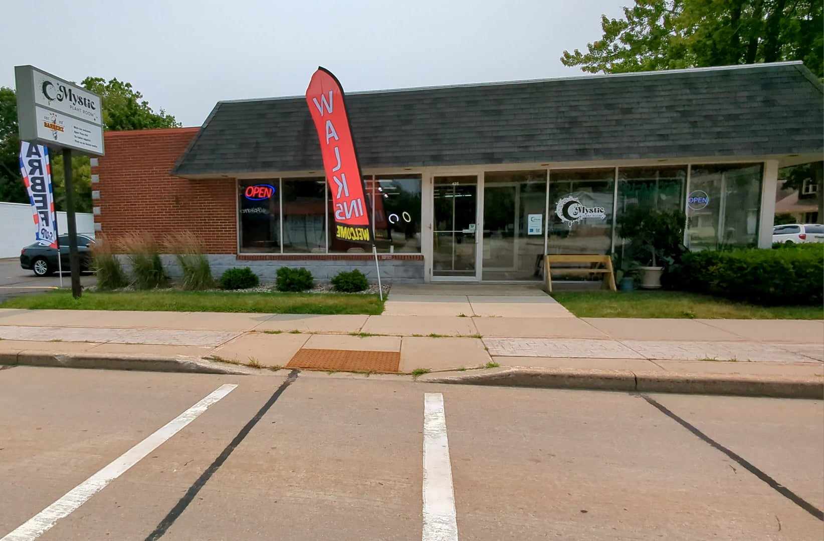 Los Barberz 425 W Wisconsin Ave Suite #2, Appleton, WI 54911