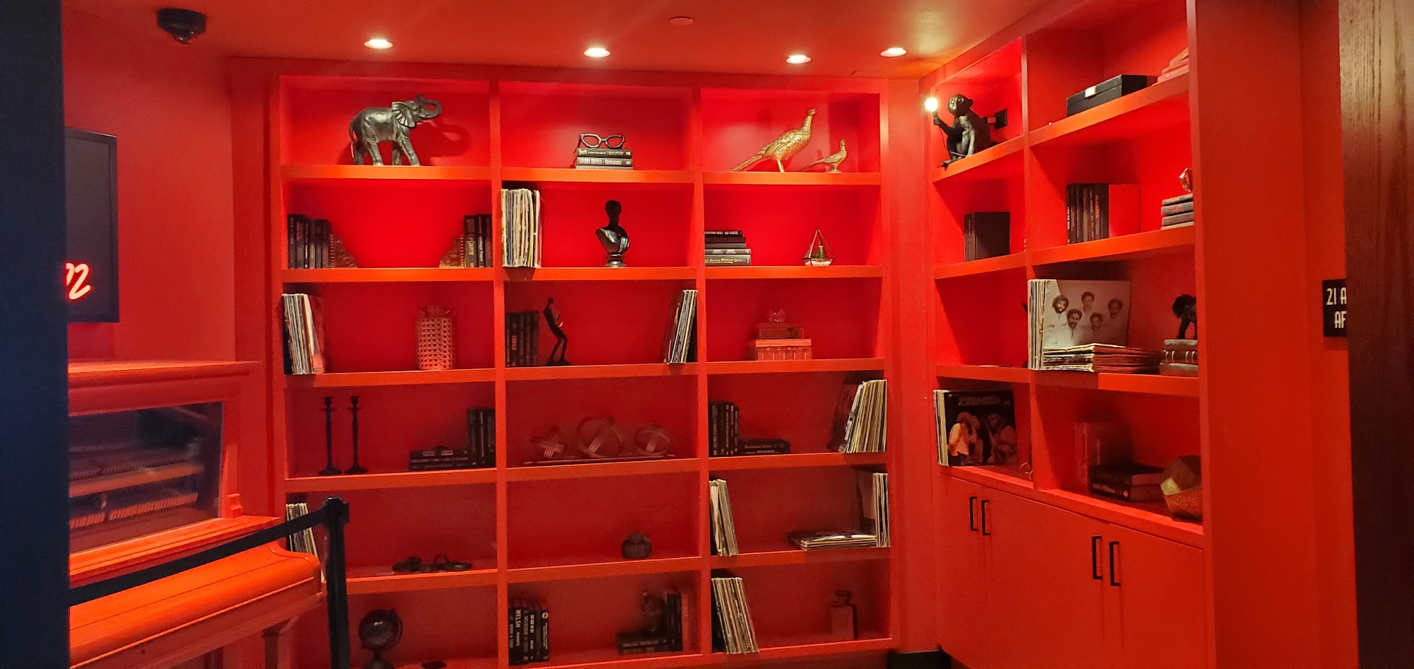 Redd's Piano Bar and Lounge Baraboo