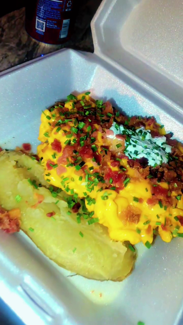 Vinces' Hot Dogs & MORE - Shopiere Rd. Beloit