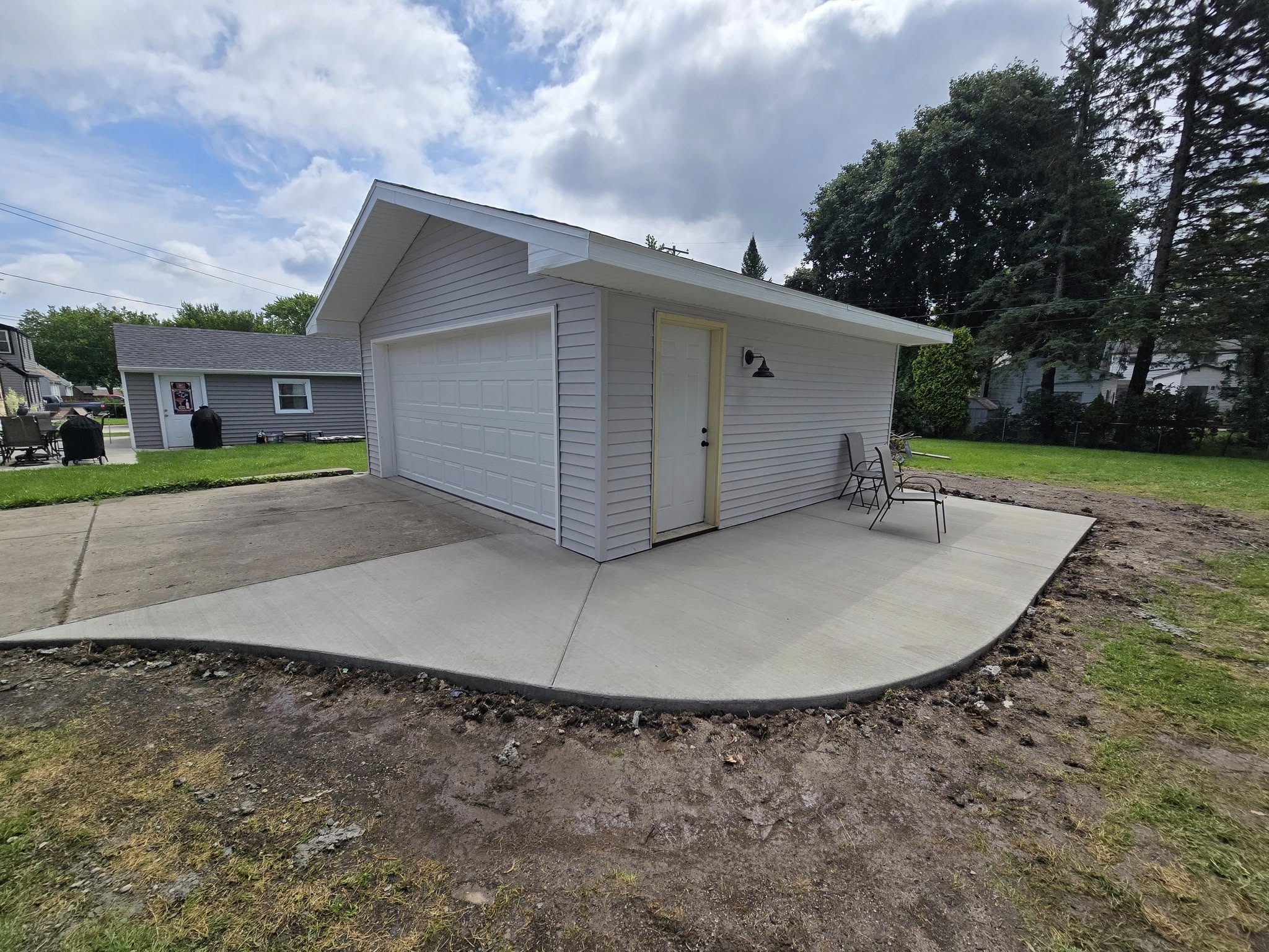 Custom Contracting and Cabinetry LLC