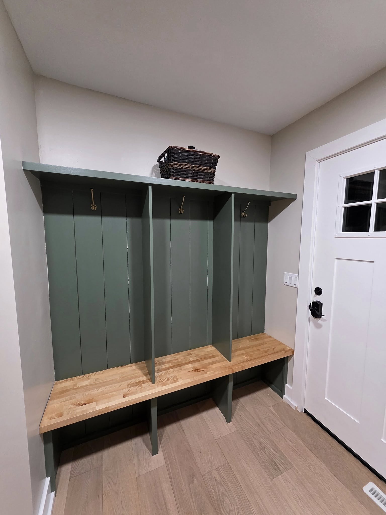 Custom Contracting and Cabinetry LLC