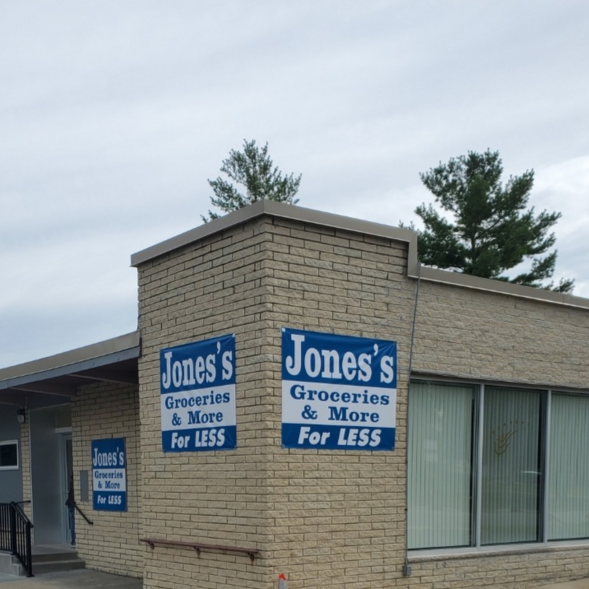 Jones Outlet Discount Grocery & More