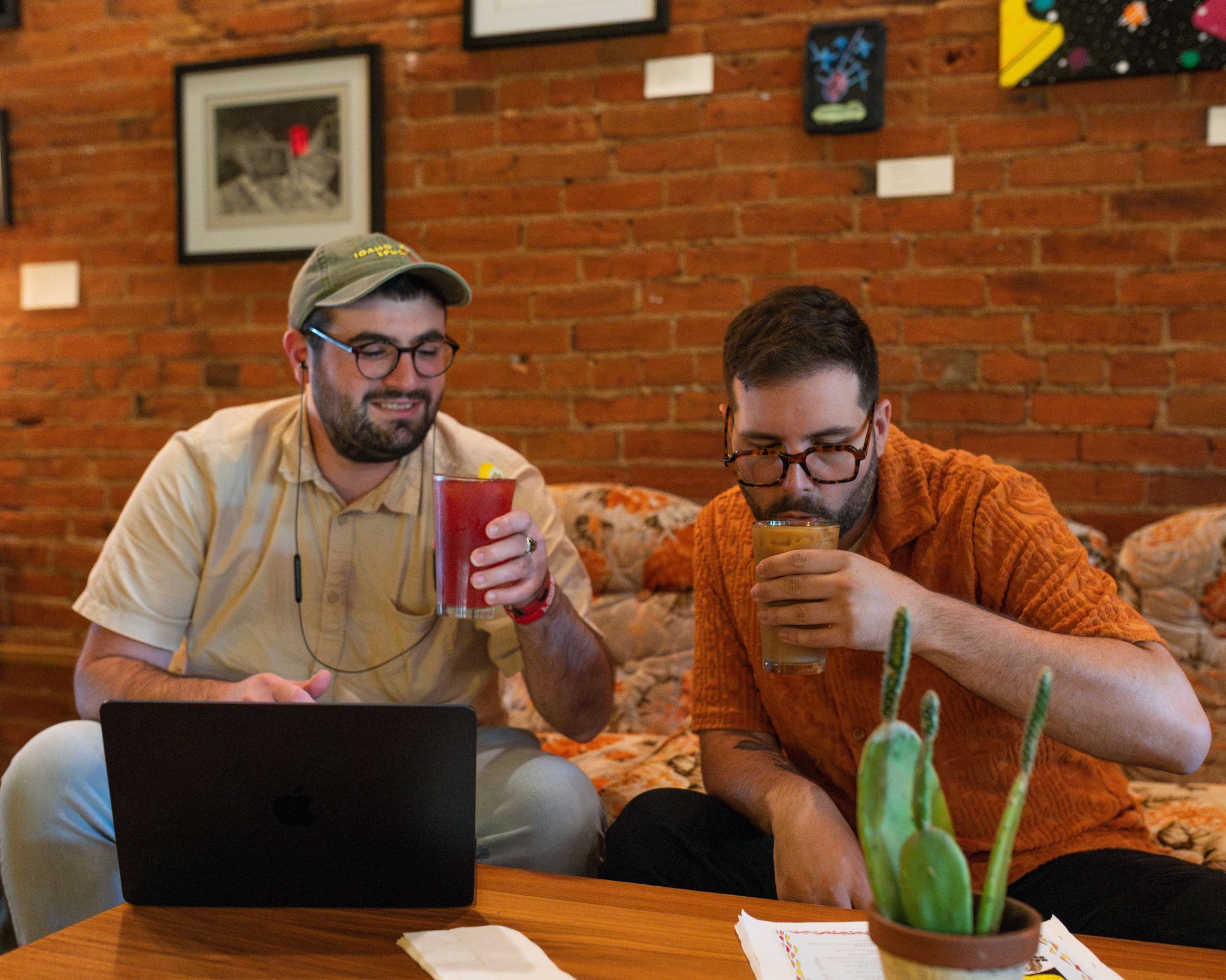 Racy D'Lenes Coffee Lounge Eau Claire