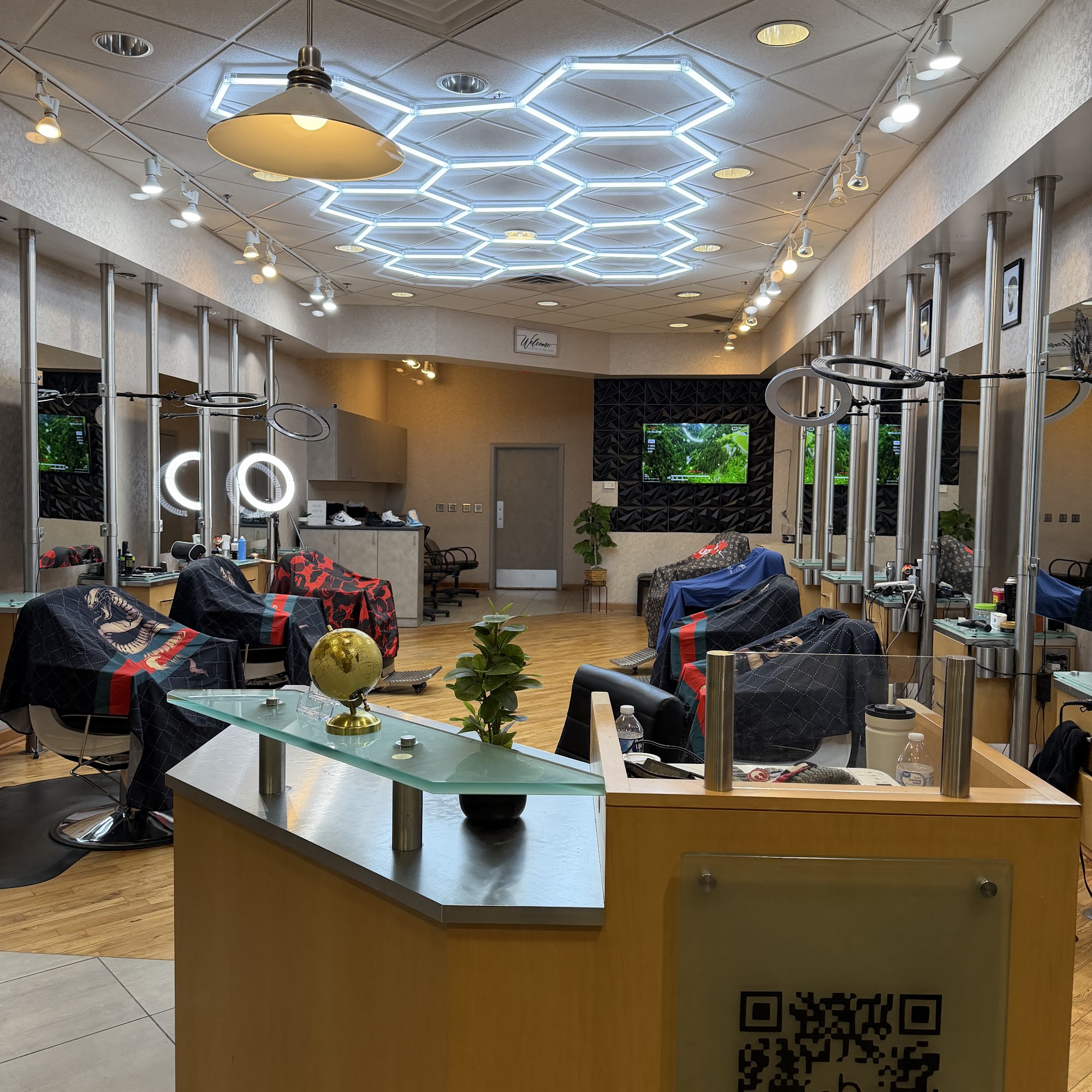 Luxury Cutz Barbershop 4800 Golf Rd, Eau Claire Wisconsin 54701