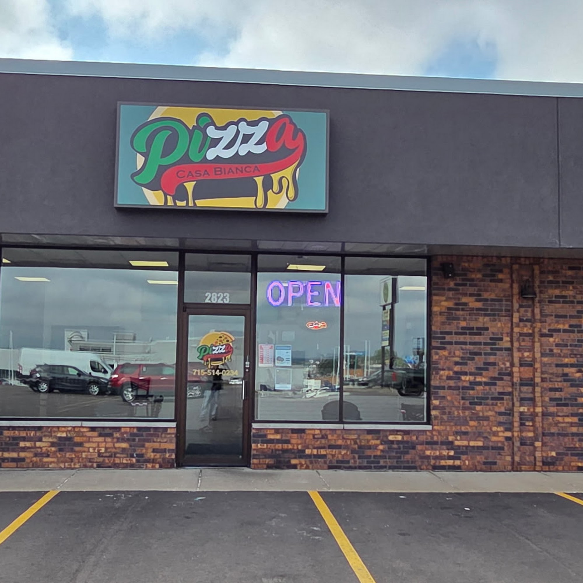 Pizza Casa Bianca 2823 E Hamilton Ave, Eau Claire, WI 54701