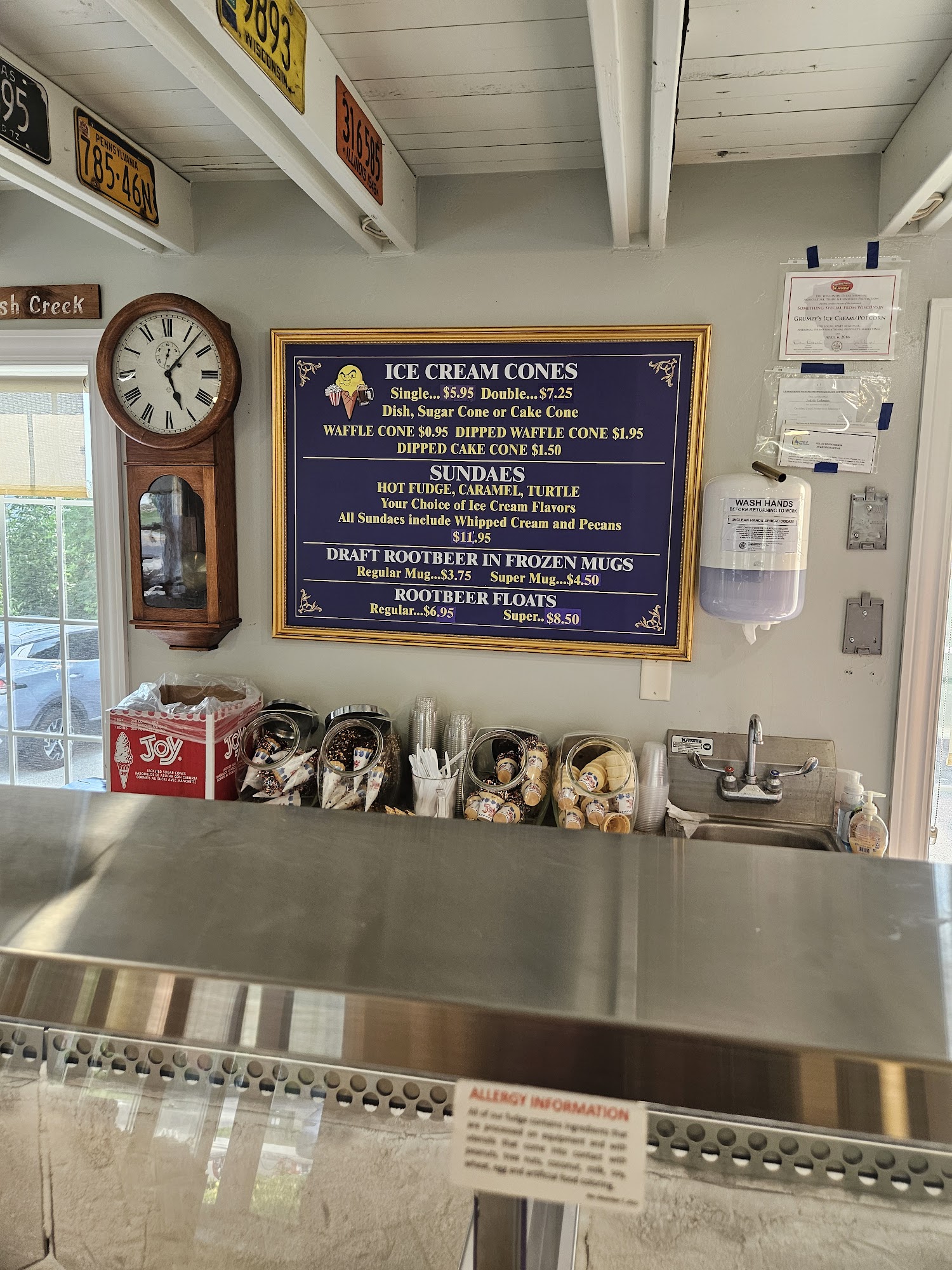 Grumpy's Ice Cream and Popcorn Menu