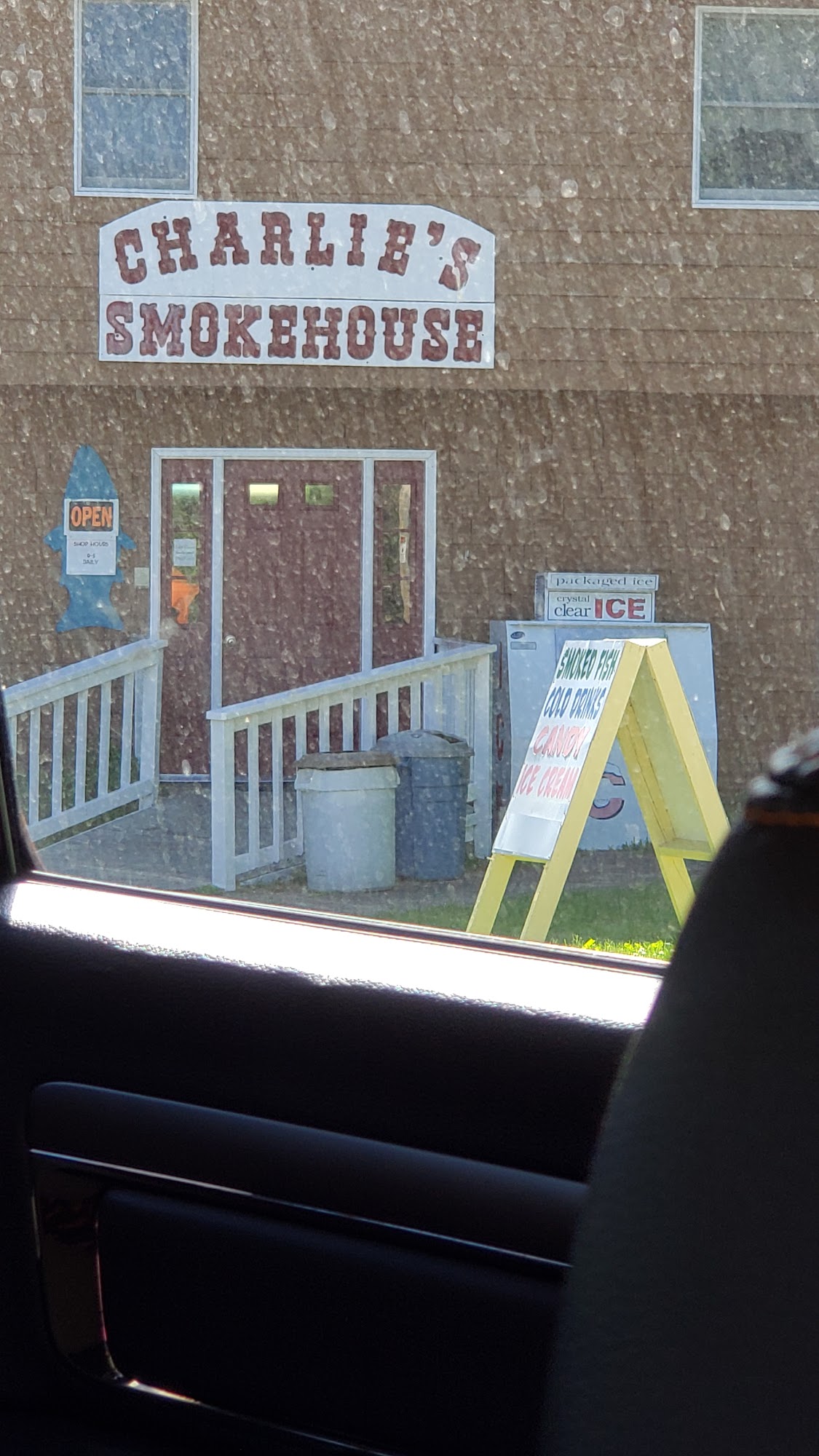 Charlie's Smokehouse Menu