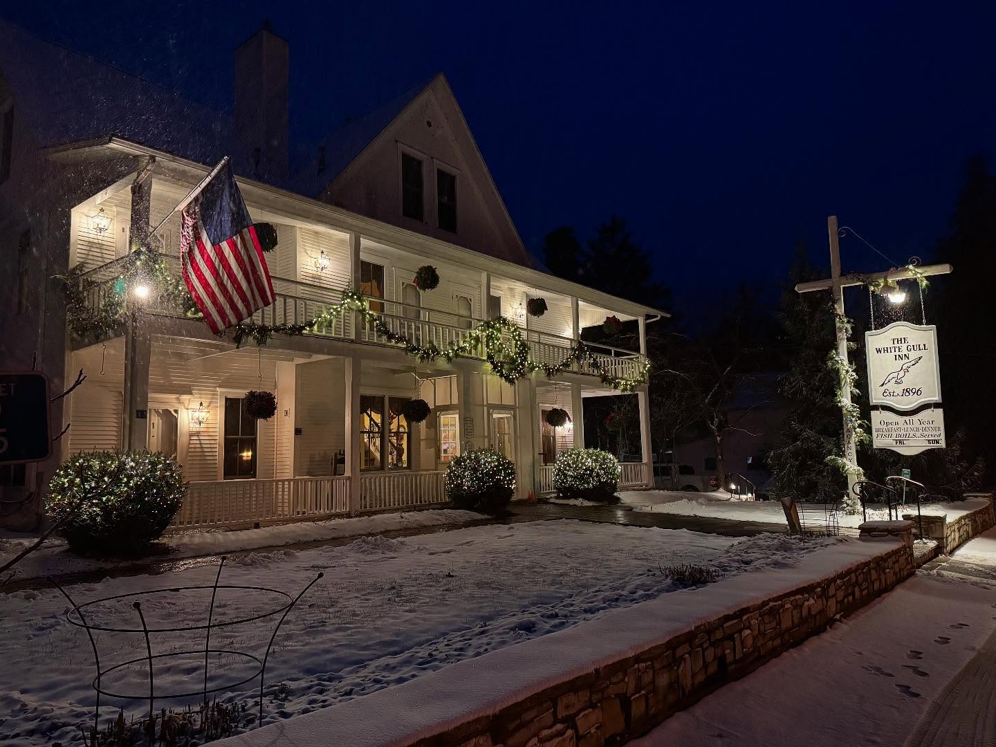 White Gull Inn Fish Creek