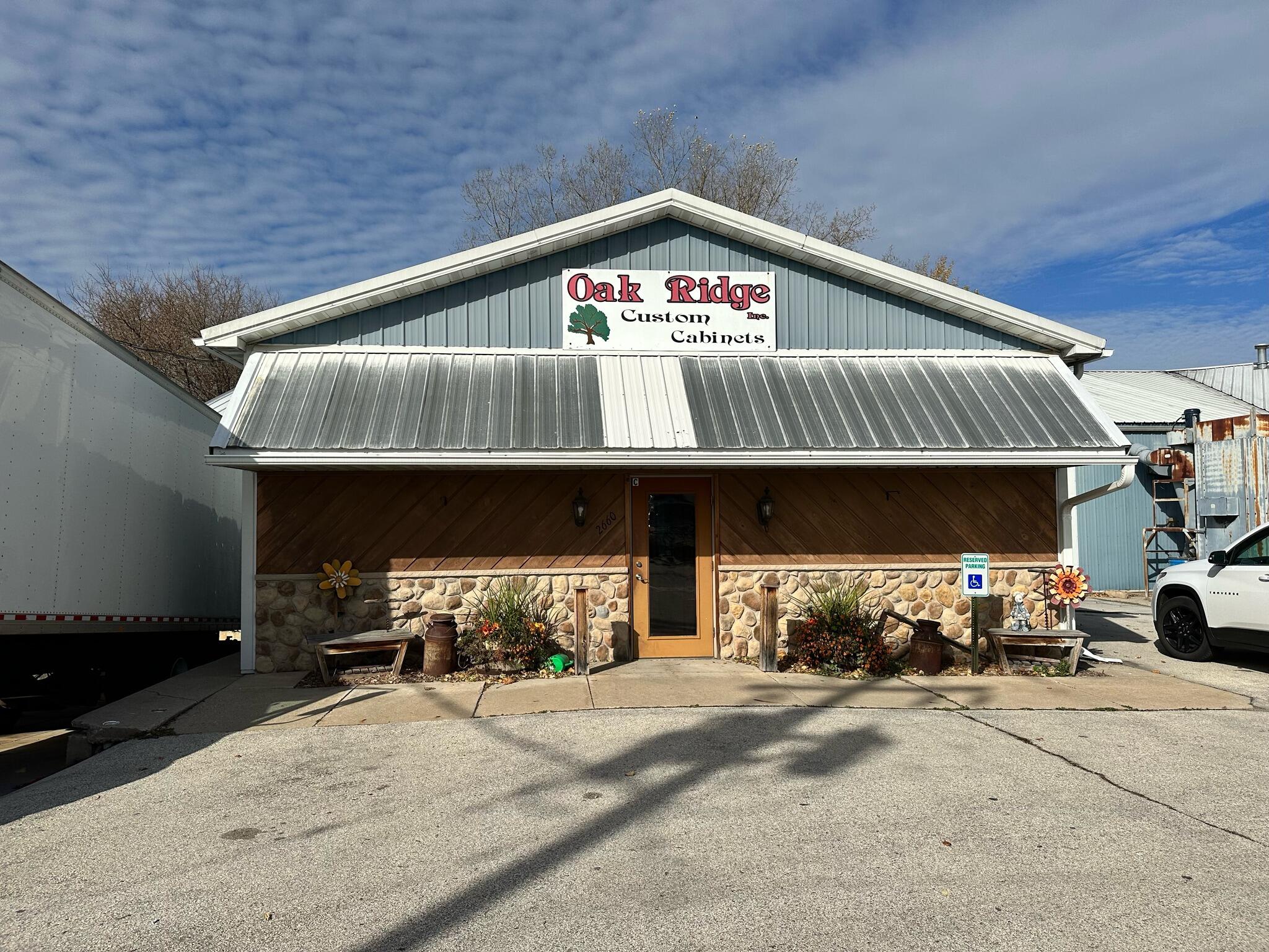 Oak Ridge Custom Cabinets