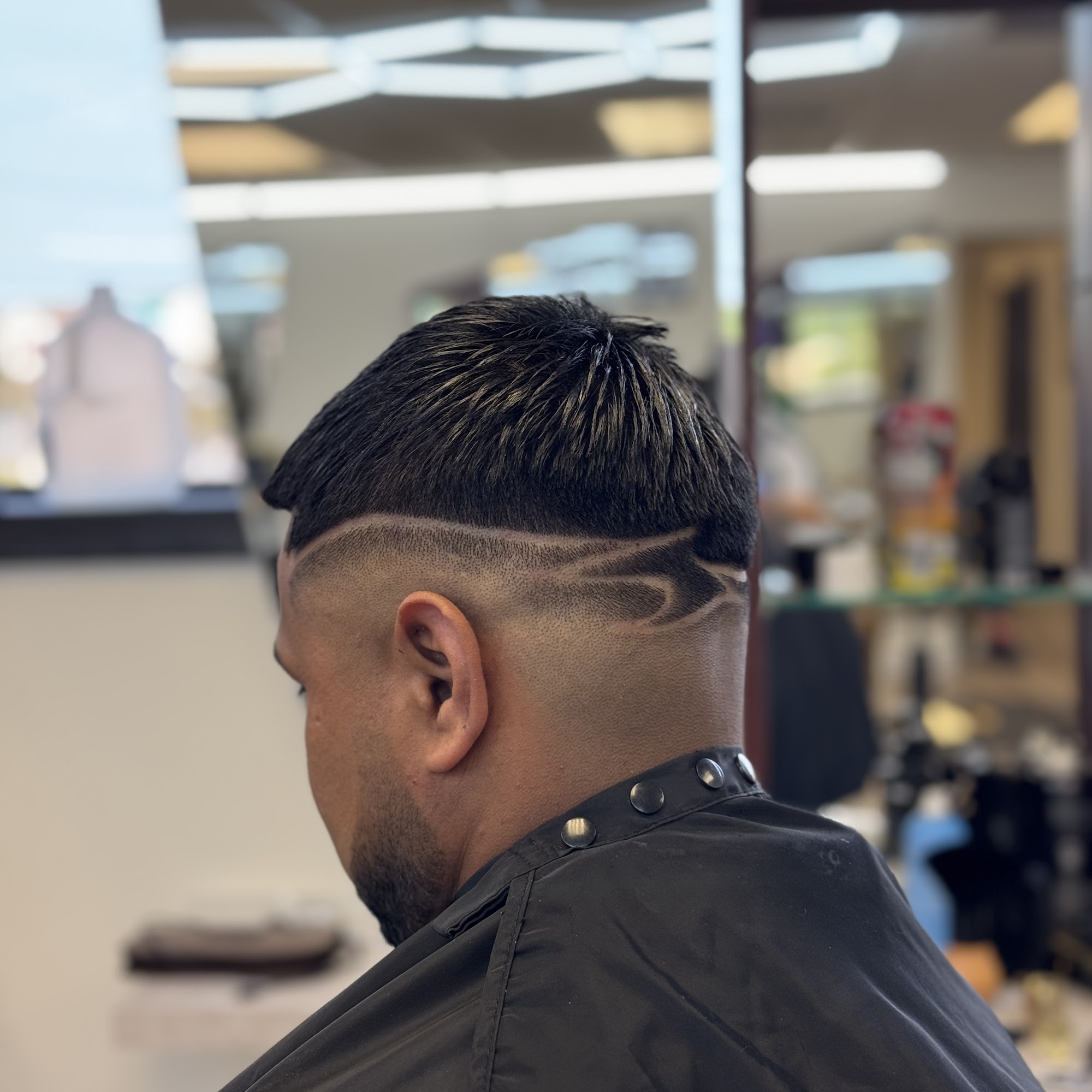 SALÓN Y BARBERÍA CENTRAL