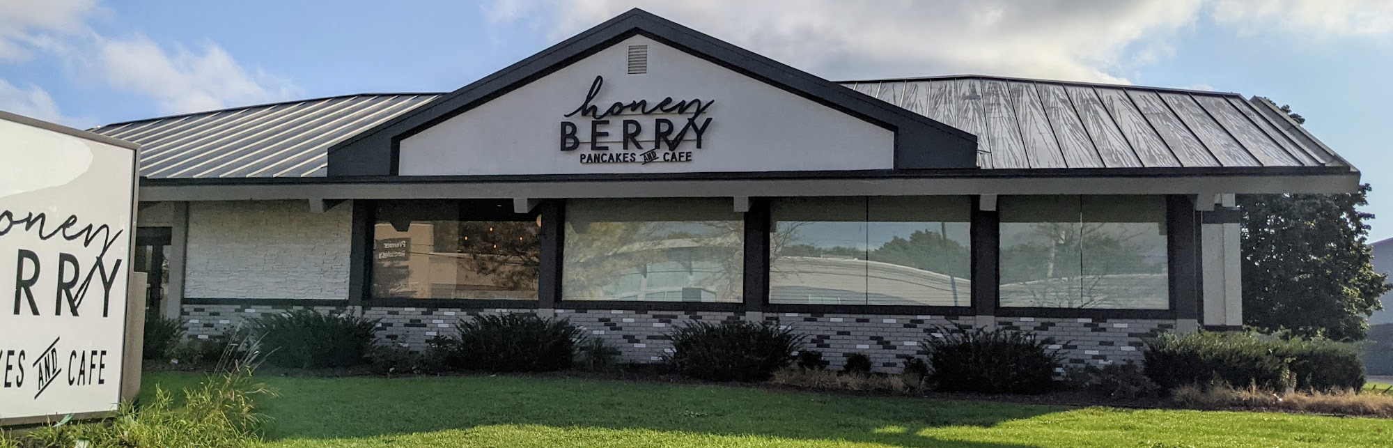 Honeyberry Pancakes & Cafe Greenfield