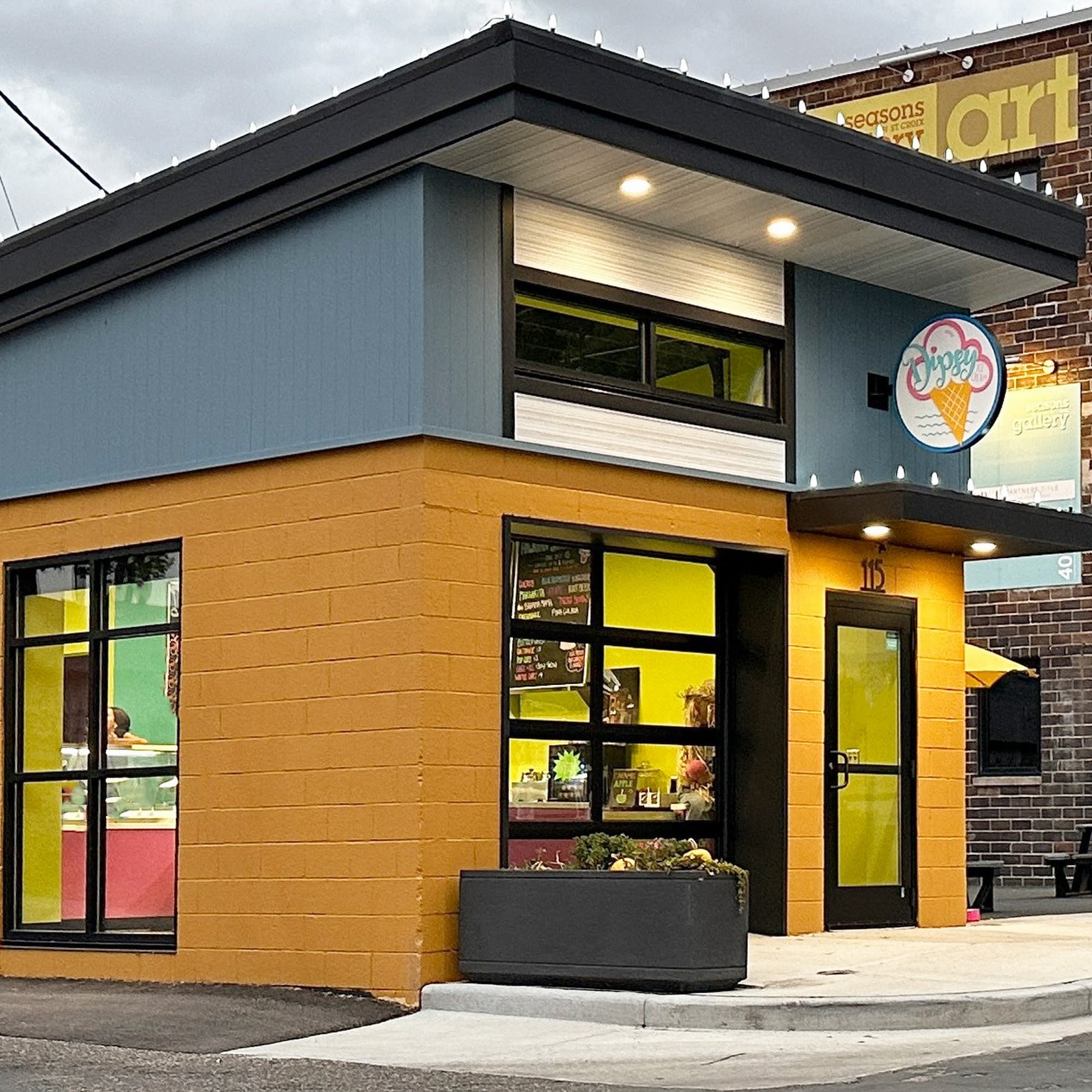 Dipsy Ice Cream Shoppe Hudson