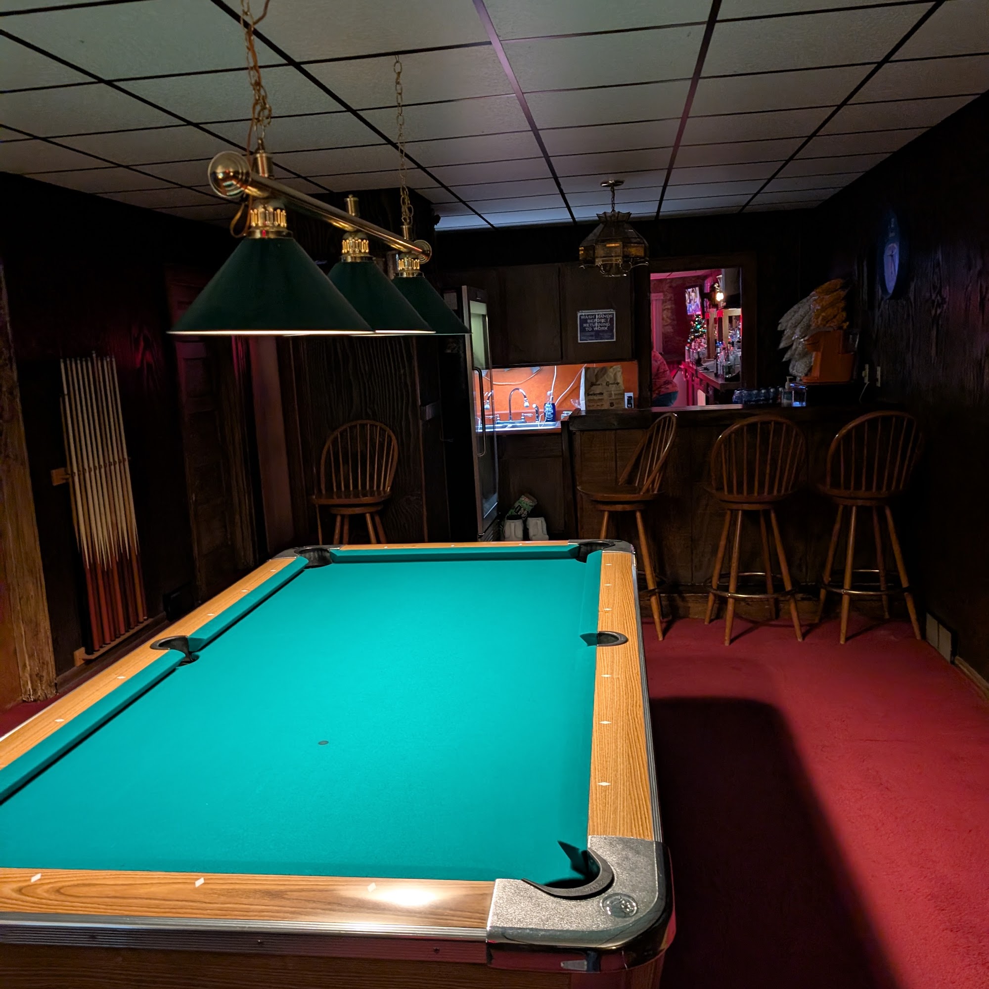 Nora's Red Carpet Lounge 118 Silver St, Hurley