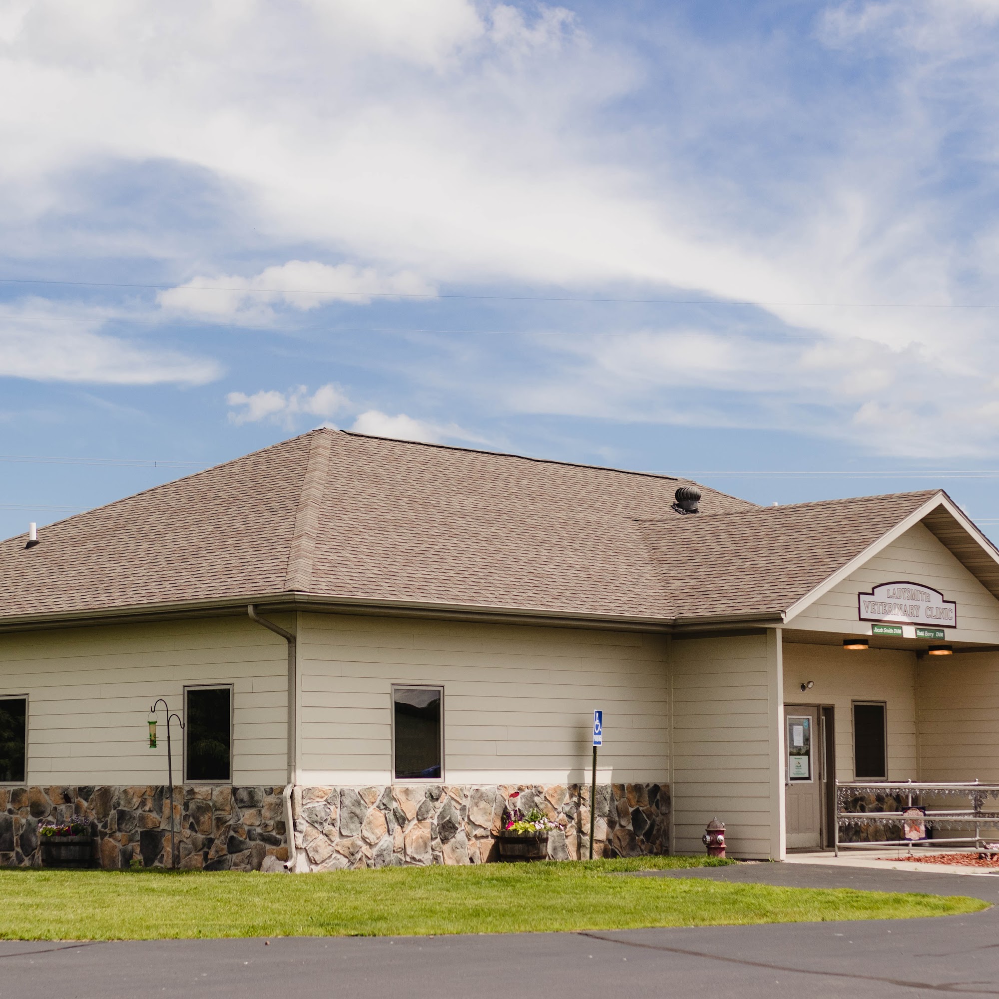 Ladysmith Veterinary Clinic Ladysmith