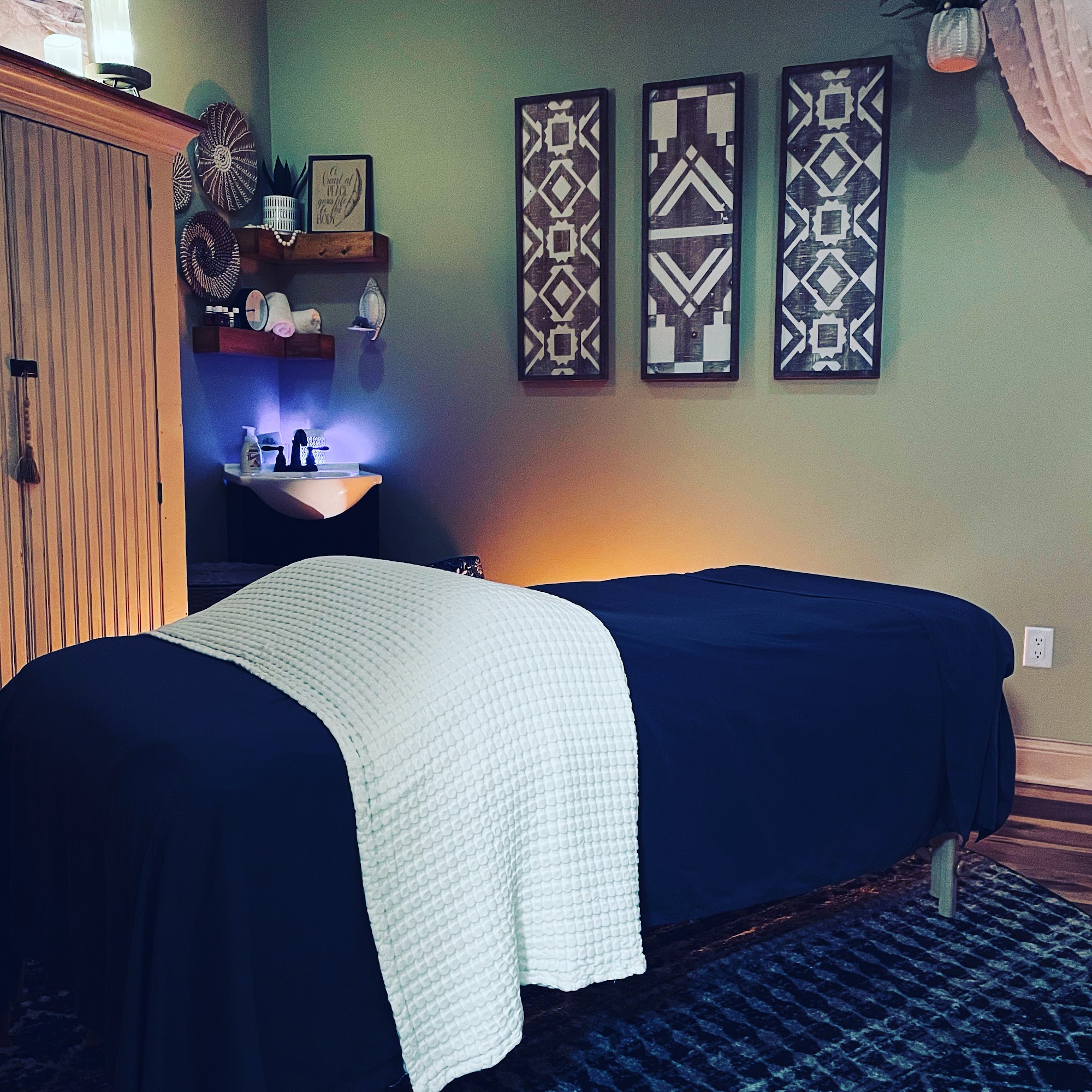 Sakom Massage & Wellness 114 S Main St, Lodi Wisconsin 53555
