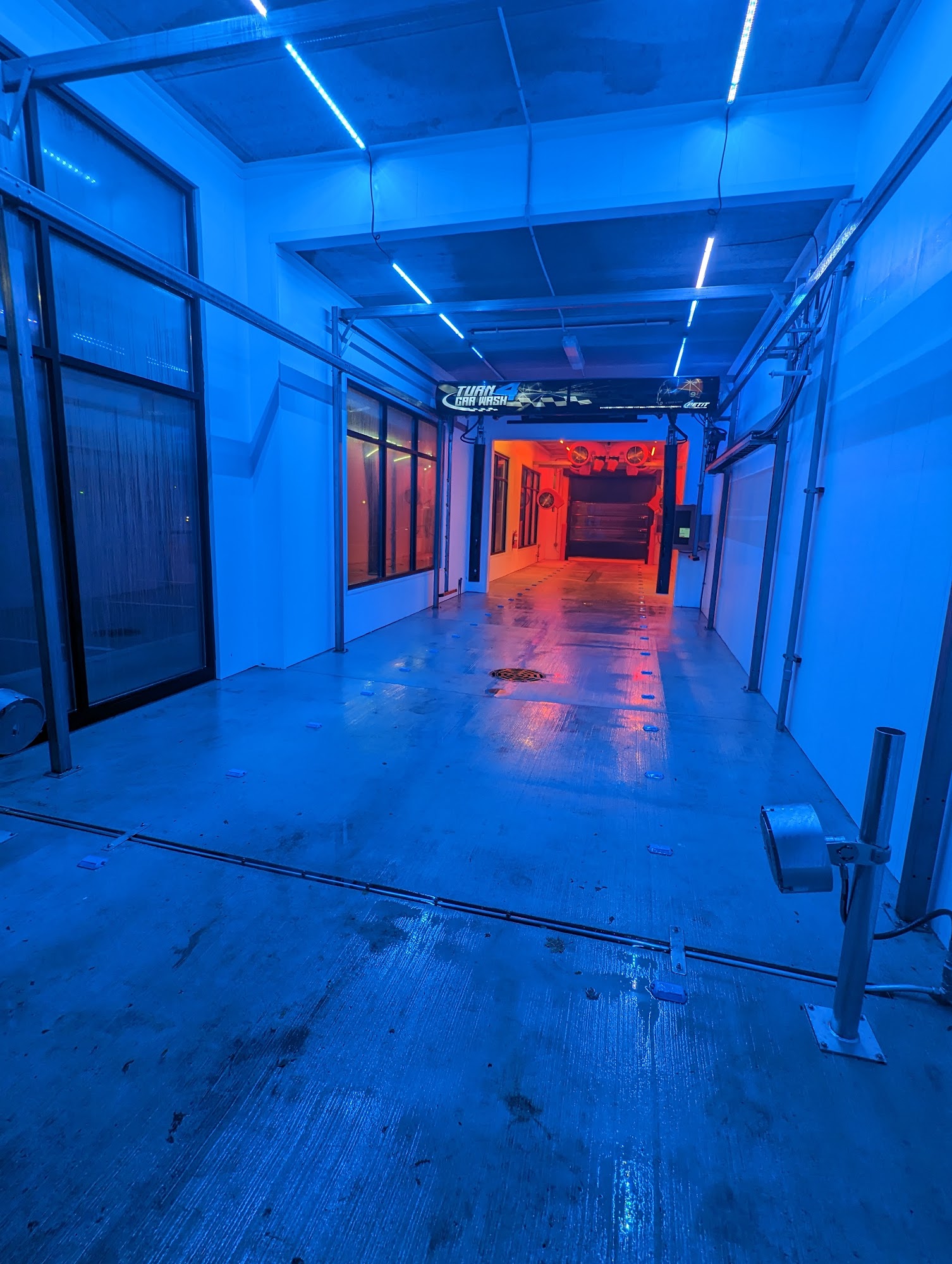 Turn 4 Car Wash Marinette