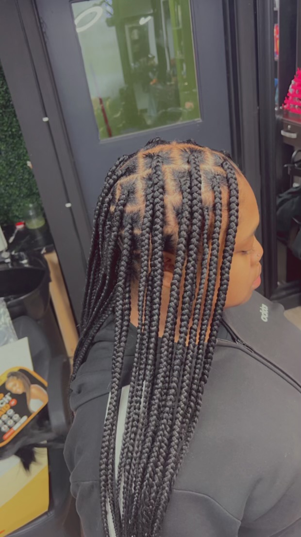 Edge Barber & Beauty Lounge 4512 W Forest Home Ave, Milwaukee Wisconsin 53219