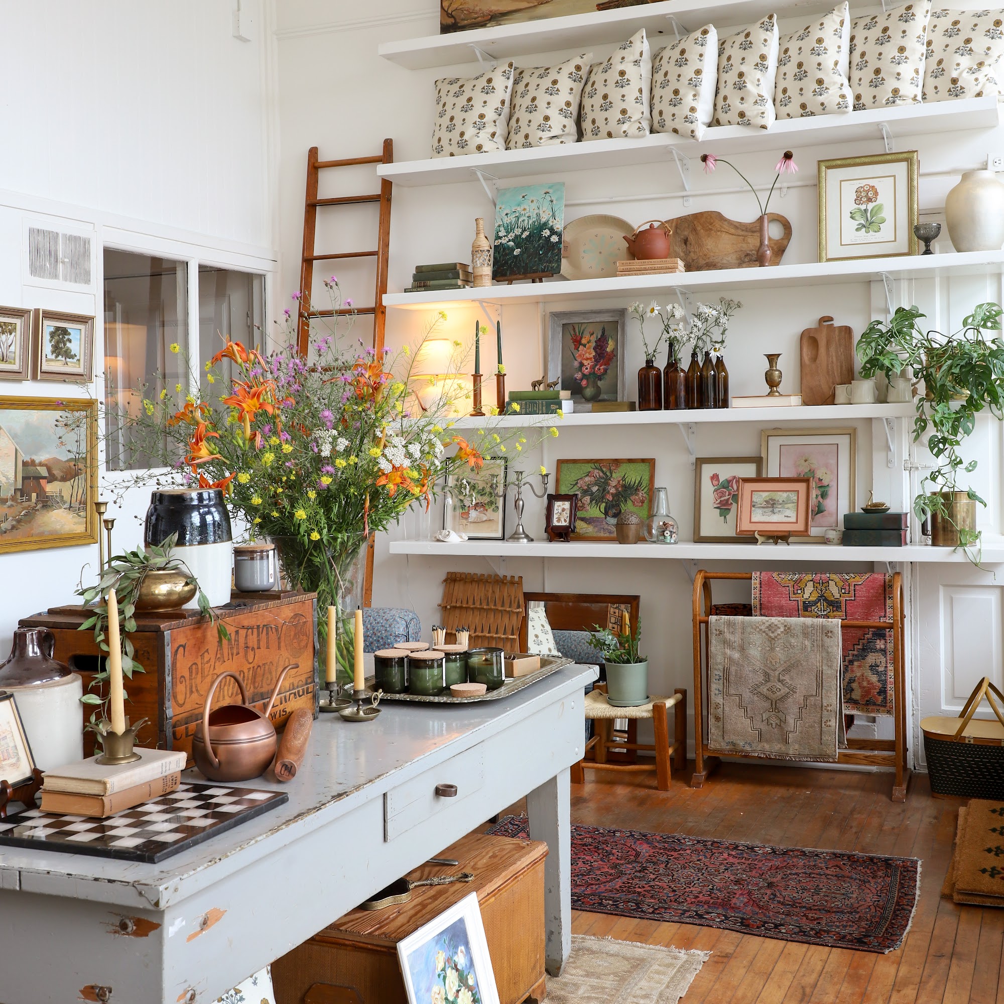 Jenni Yolo Home 907 W National Ave, Milwaukee