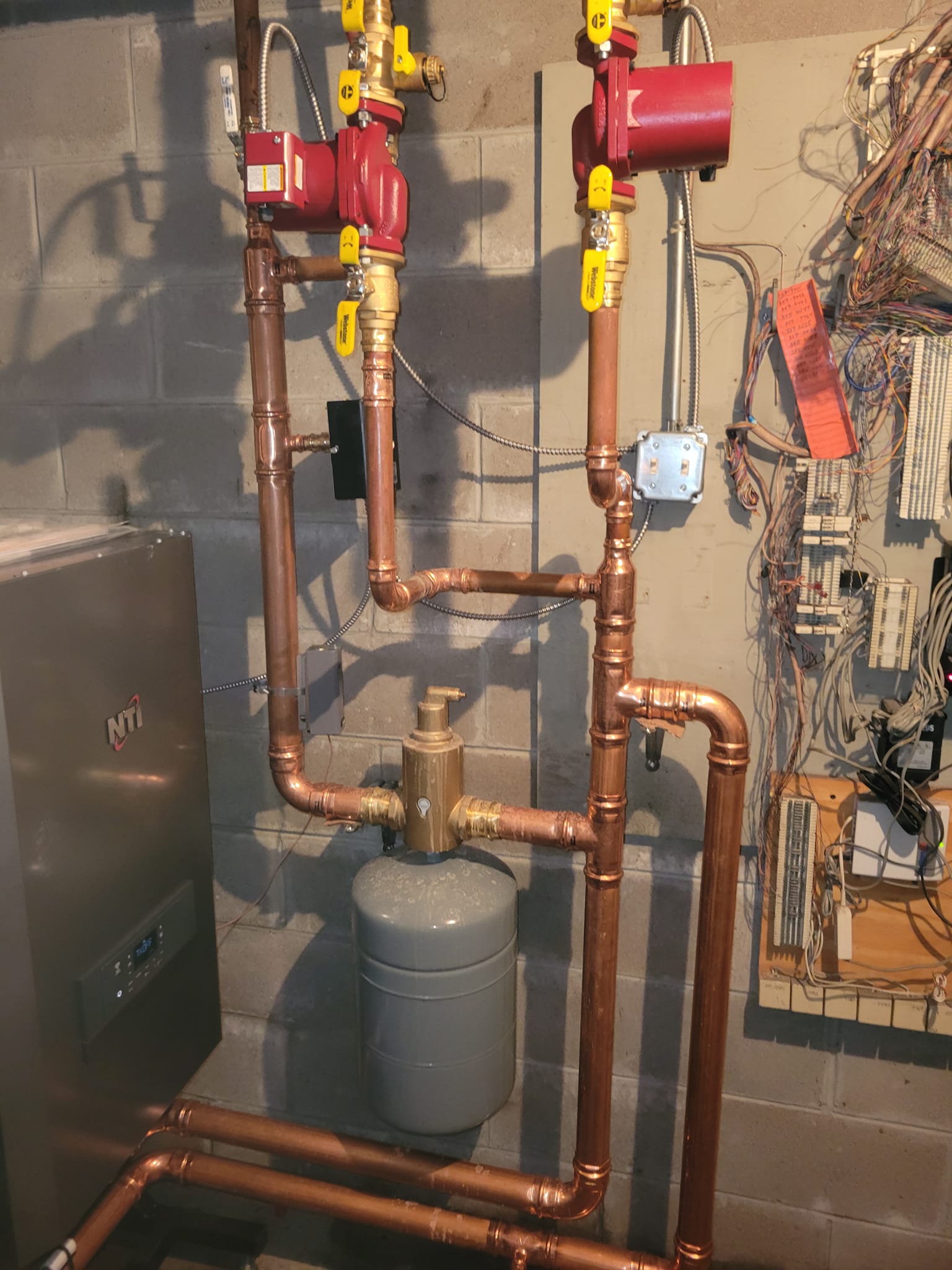 Huski Plumbing & Heating