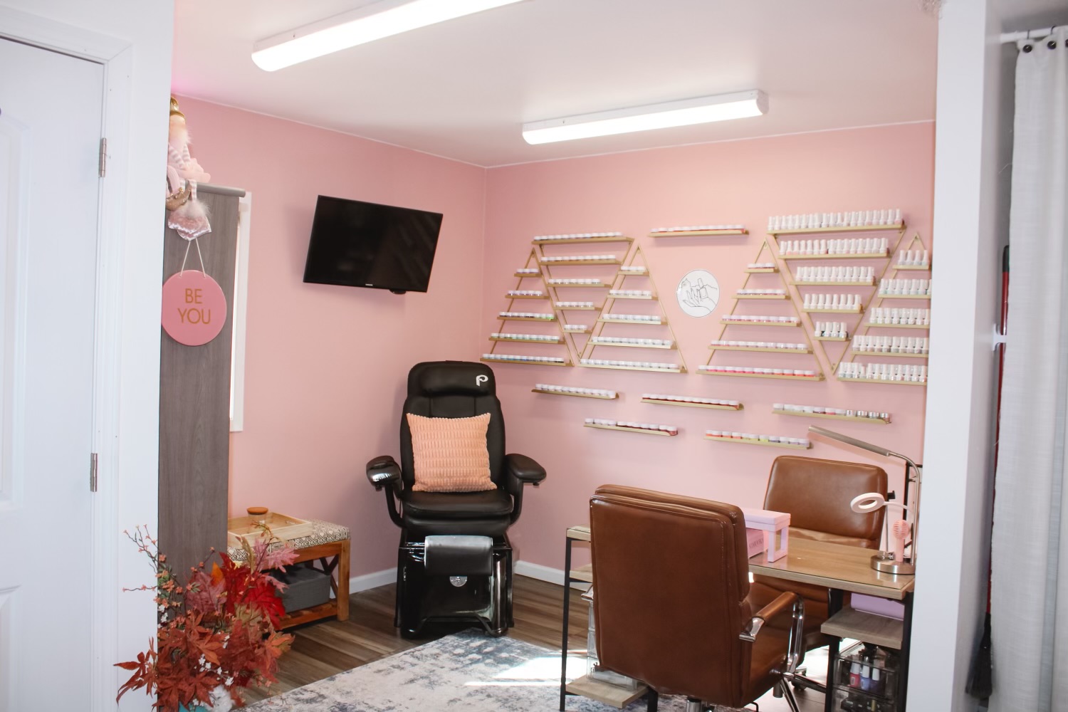 Downtown Nails 1013 Western Ave, Mosinee Wisconsin 54455