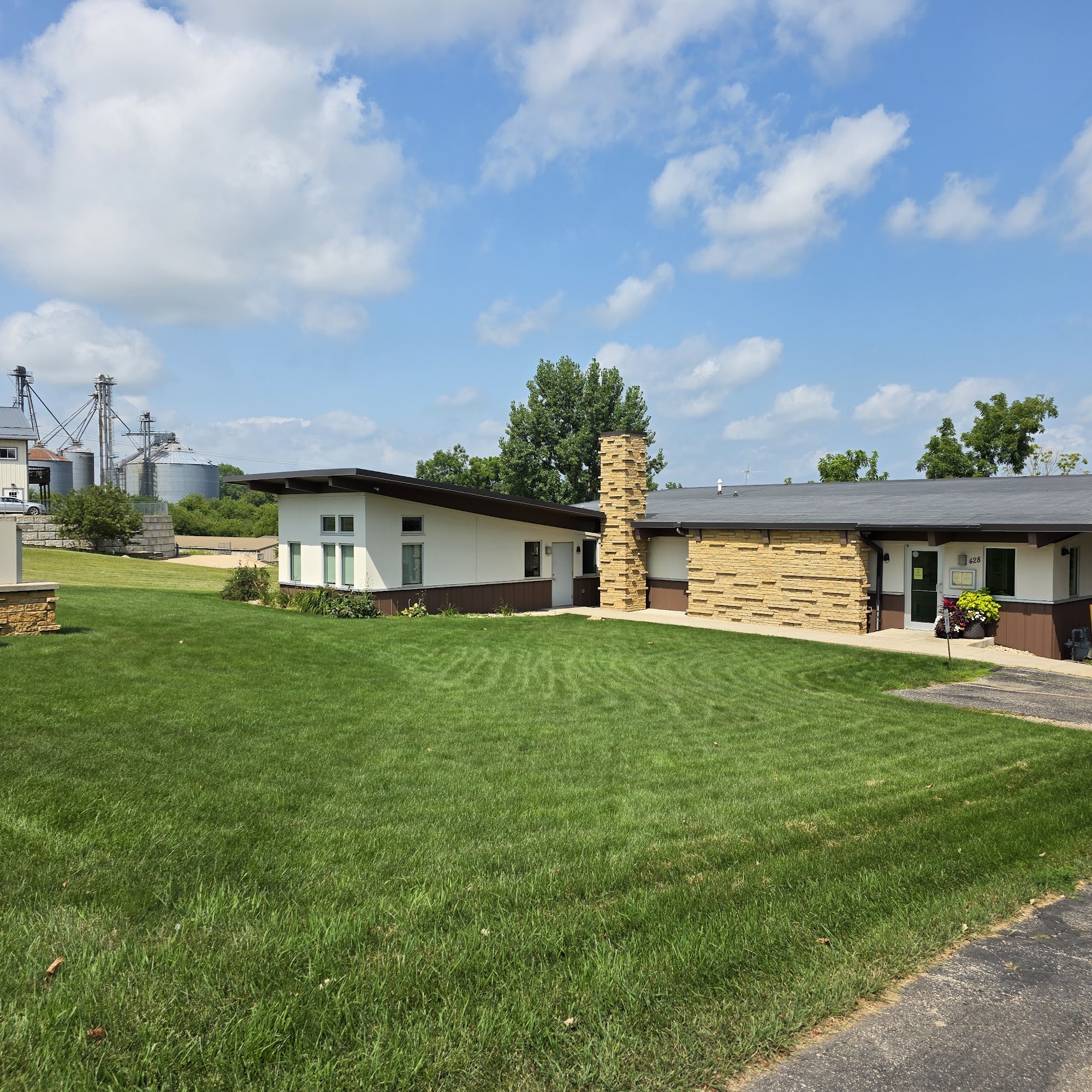 Samuelson Eye Care 428 W Main St, Mt Horeb Wisconsin 53572