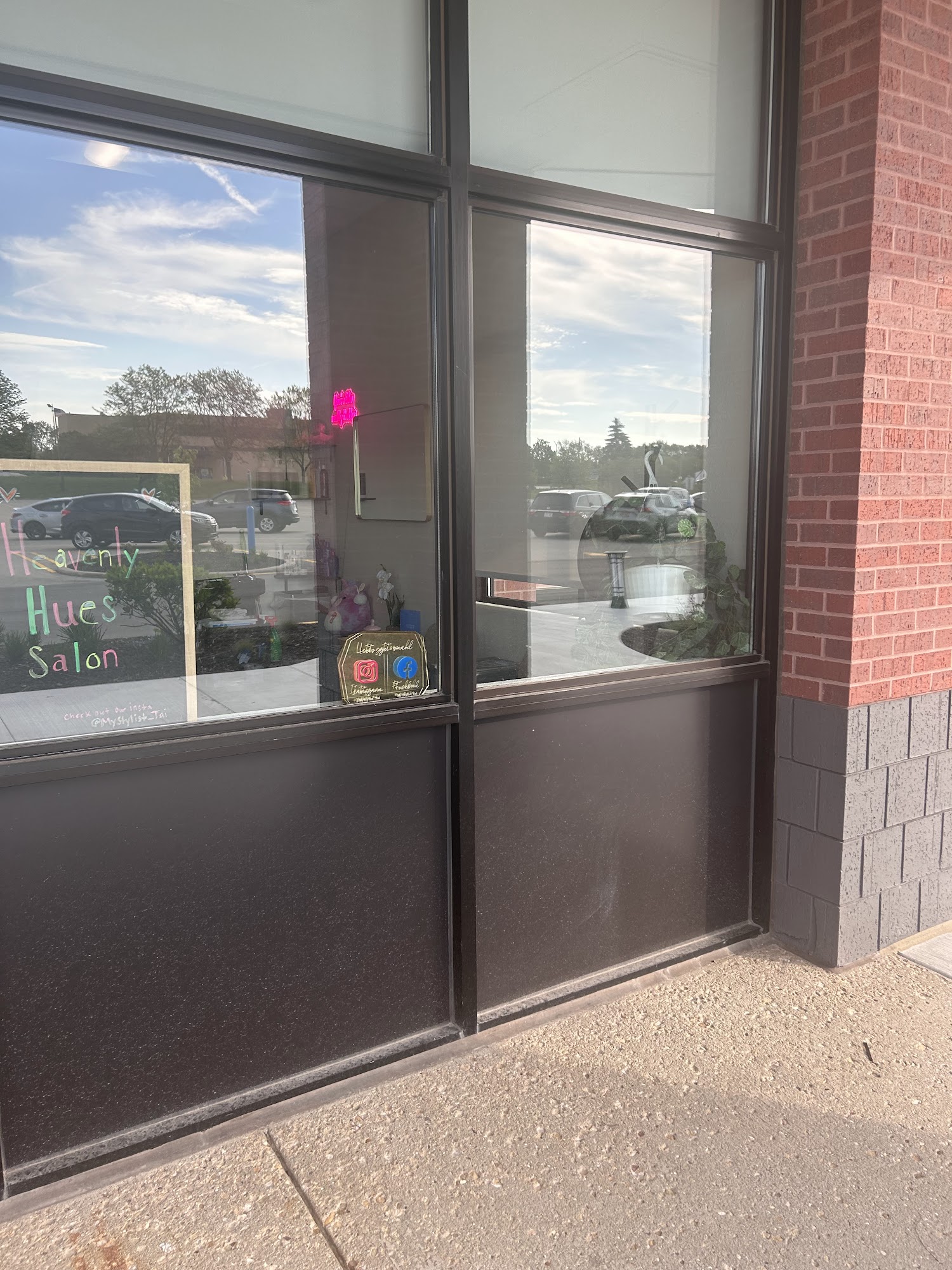 Heavenly Hues Salon 15419 W National Ave Suite 116, New Berlin Wisconsin 53151