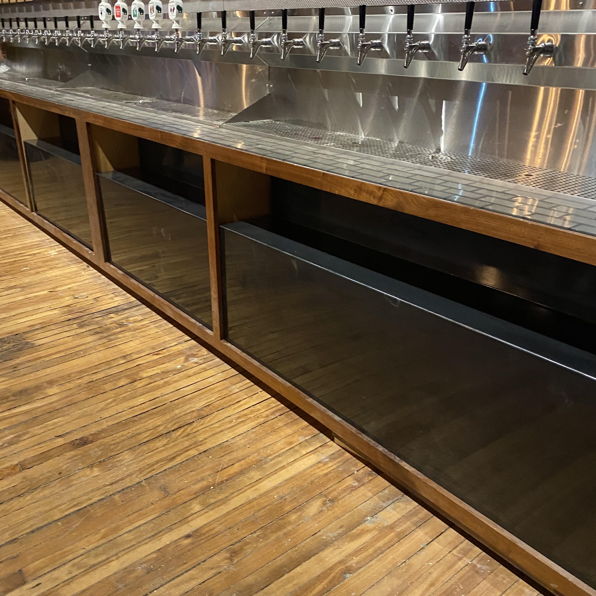 Dirty Dog Taphaus New Glarus