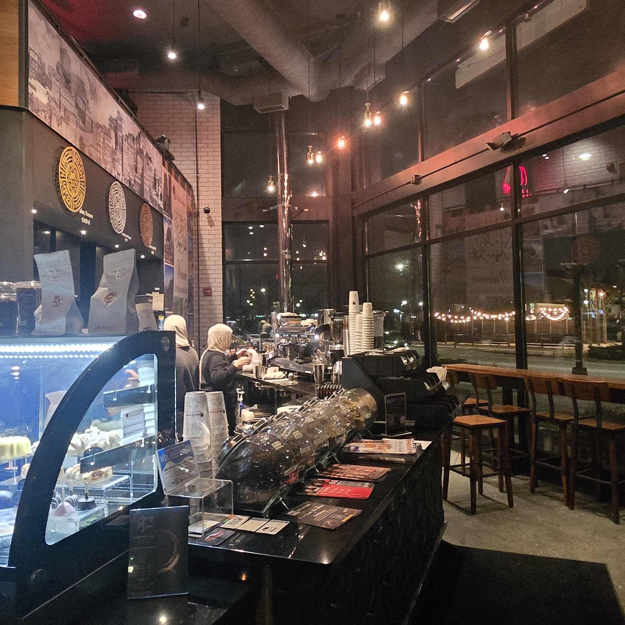 Qahwah House - Oak Creek / Milwaukee Oak Creek