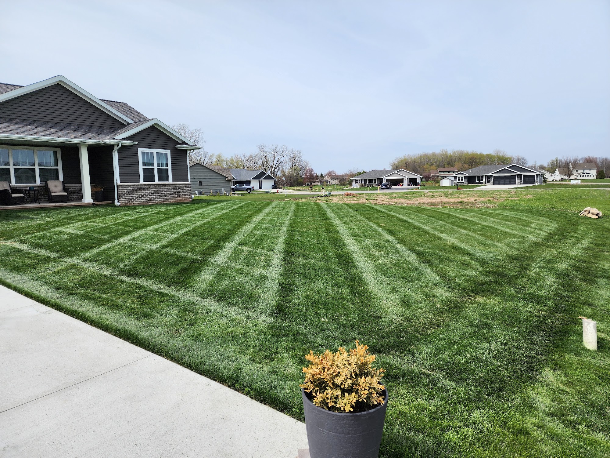 Upper Cut Lawn Services LLC