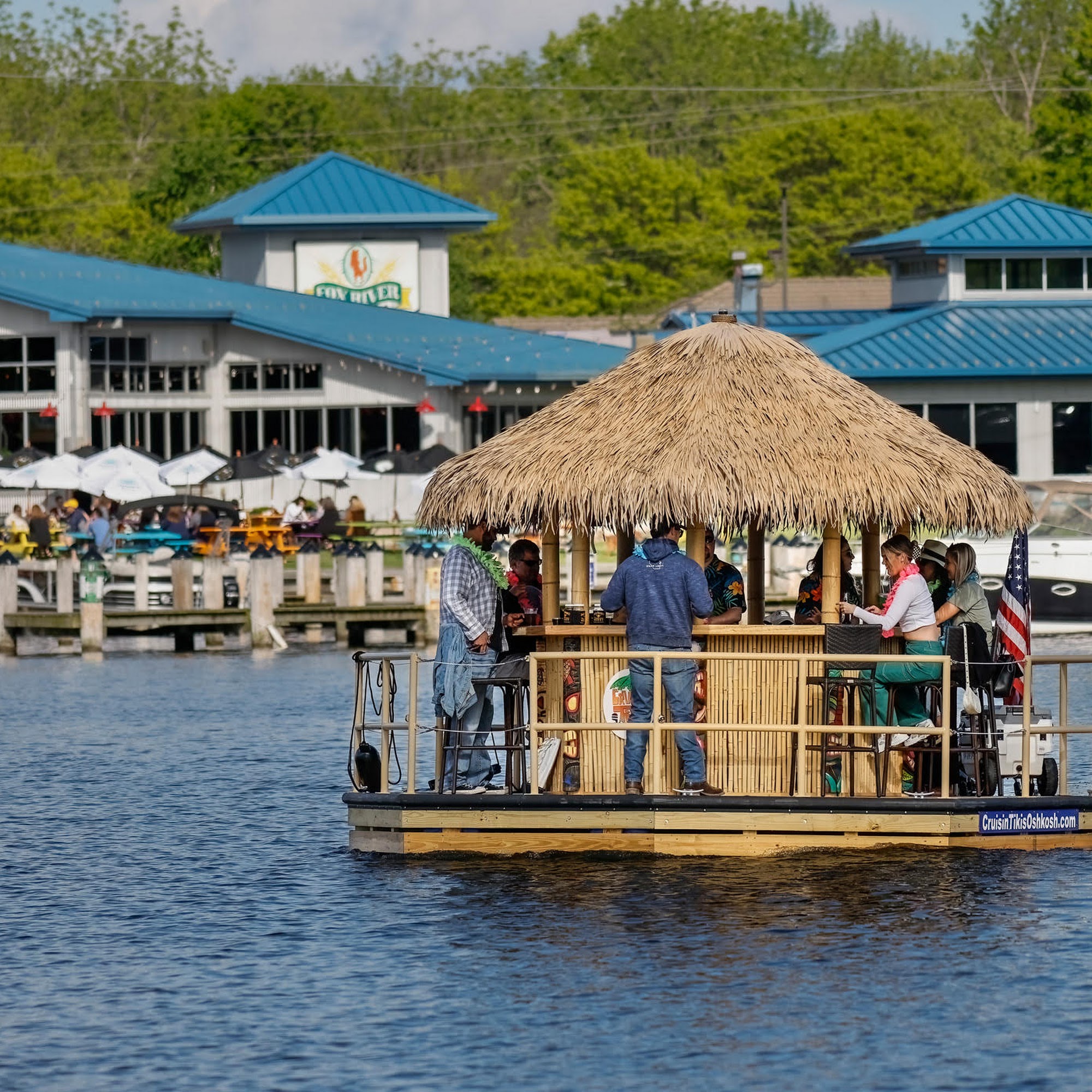 Cruisin' Tikis Oshkosh Oshkosh