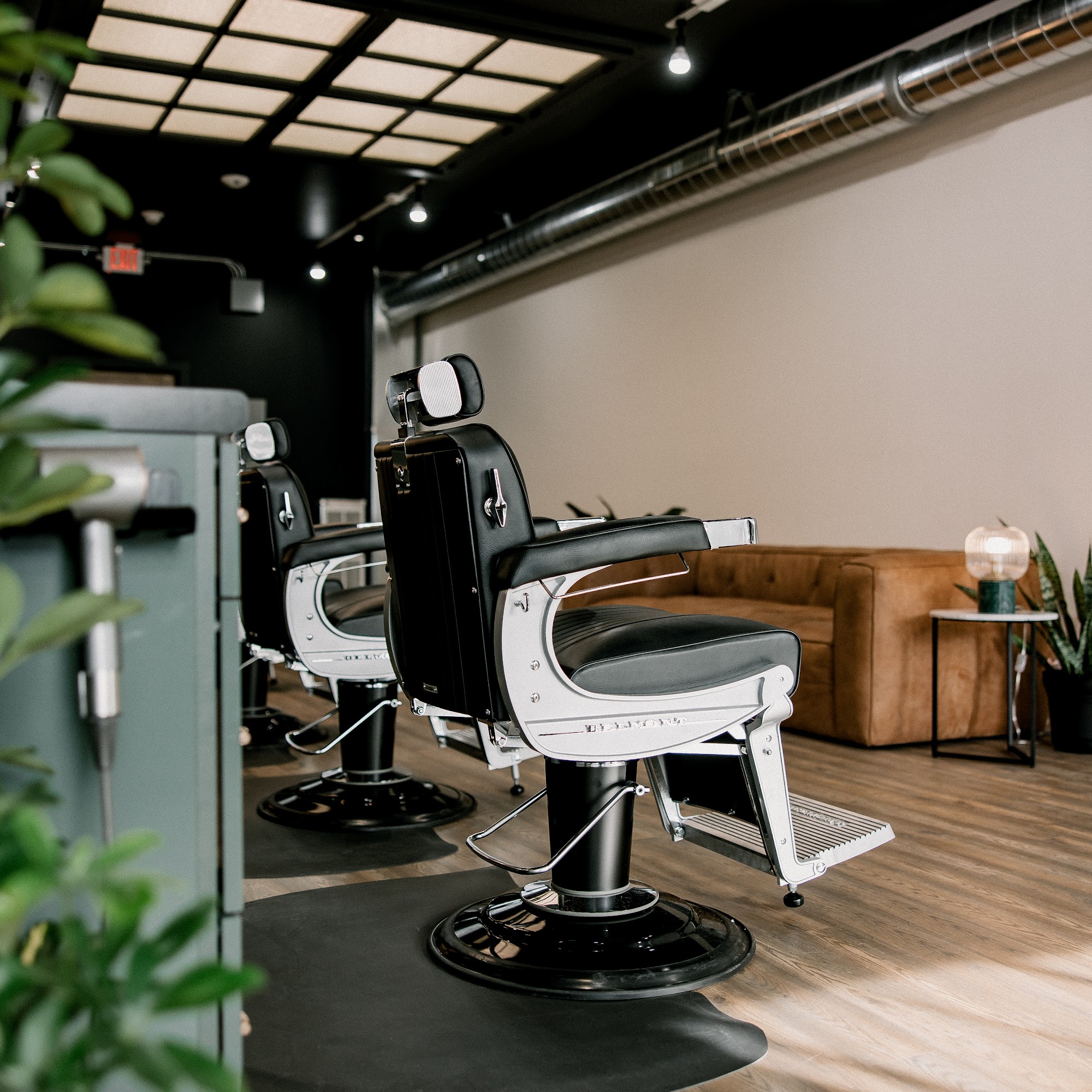 Blindside Barber Co. 2520 E Capitol Dr, Shorewood Wisconsin 53211