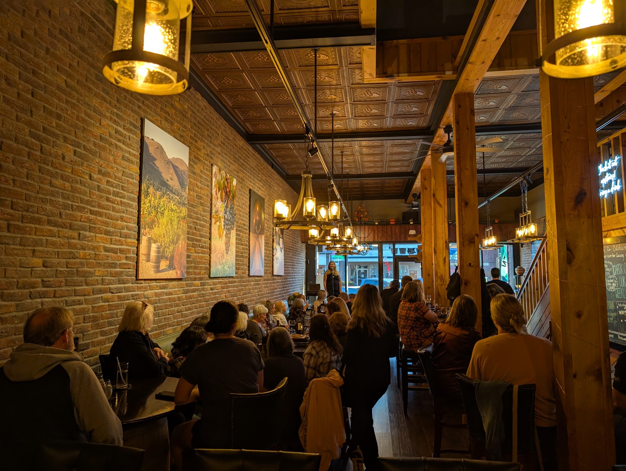 Sideways Wine & Craft Beer Tomahawk