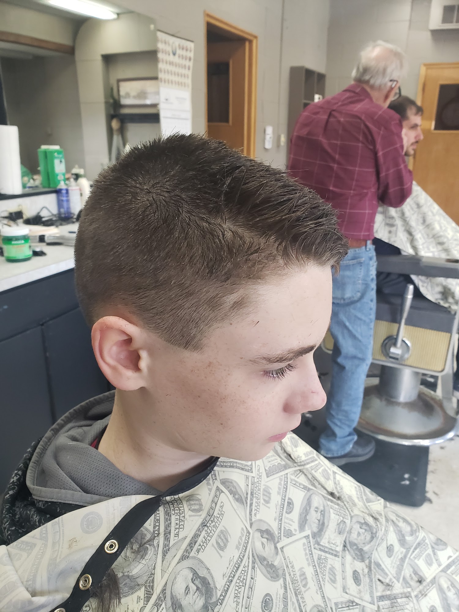 Harry's Barber Shop 834 N Main St, Viroqua Wisconsin 54665