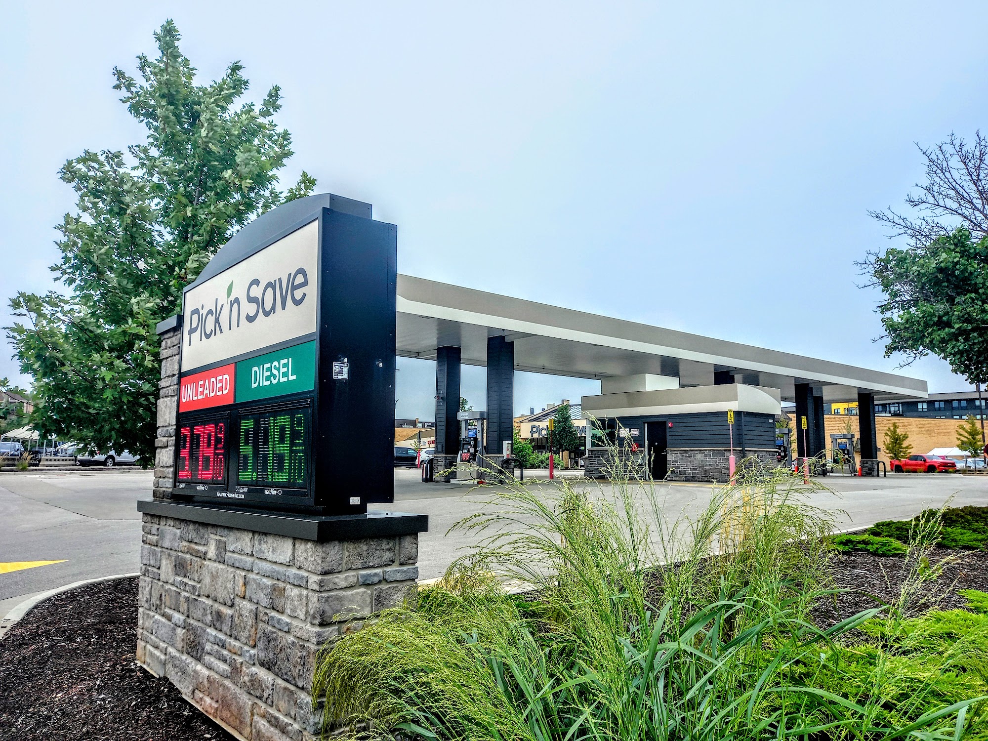 Pick 'n Save Fuel Center West Allis