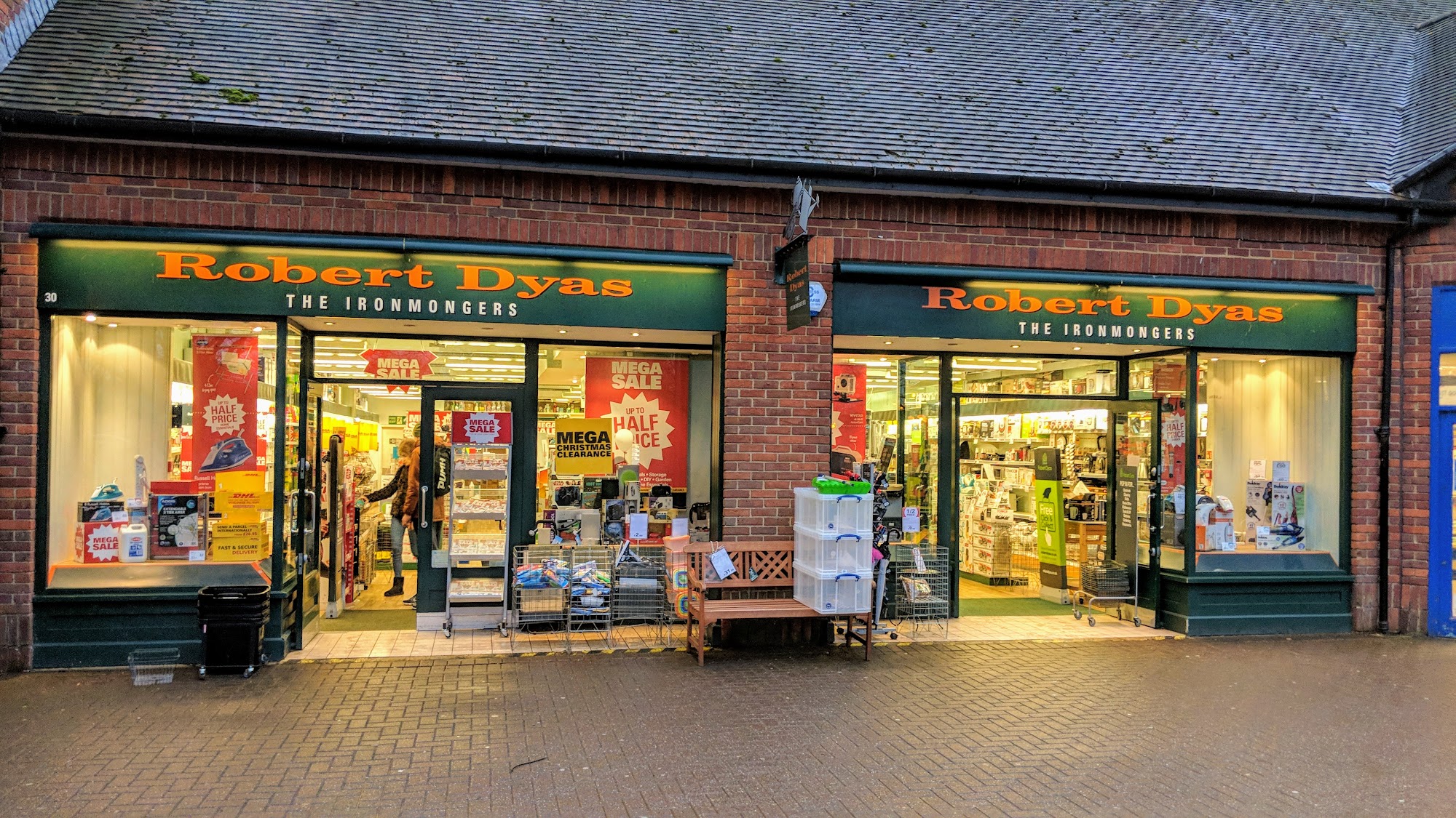 Robert Dyas Salisbury