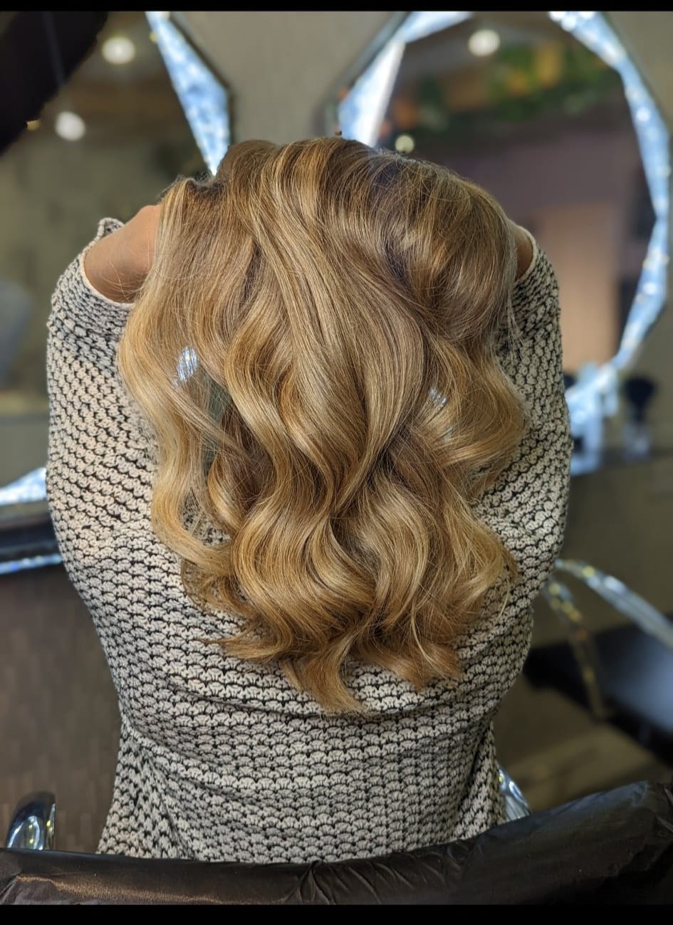 Mirror Mirror Hair & Beauty